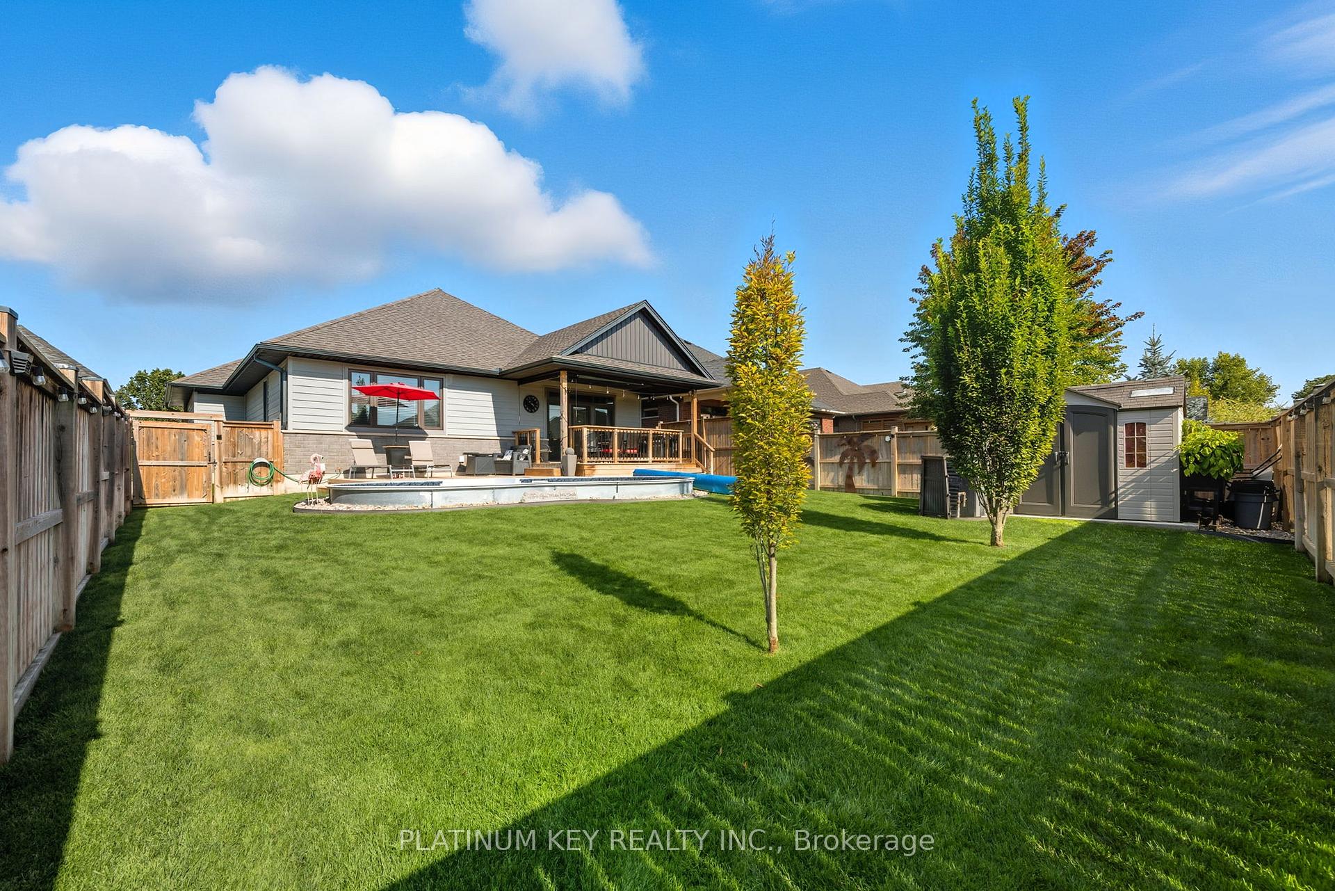 Photo 32 of 140 Collins Way, Strathroy-Caradoc, SE — HOMEH