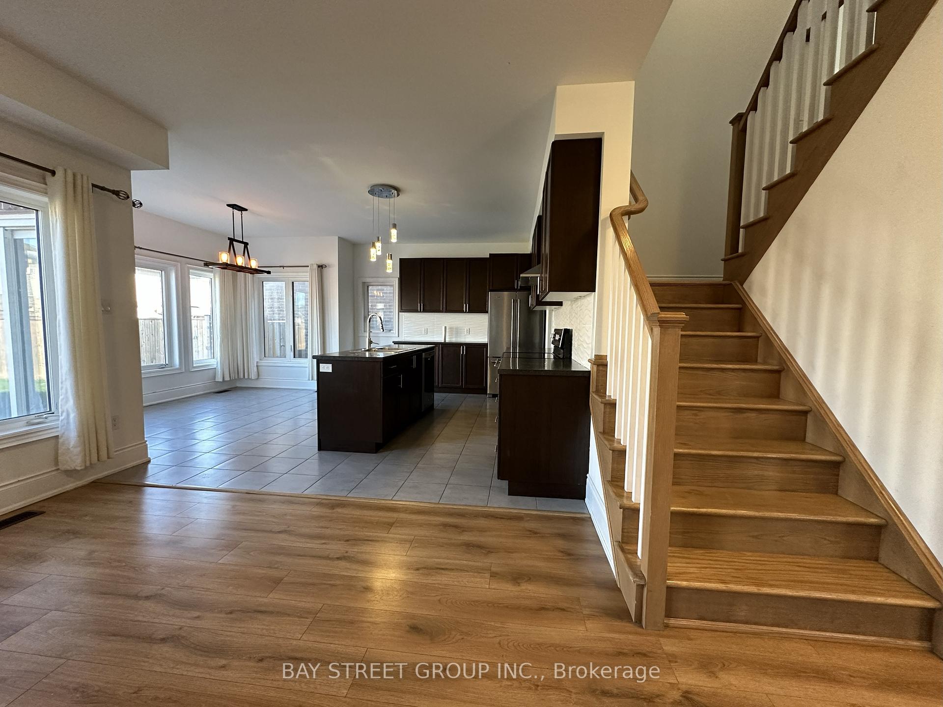 Photo 8 of 77 Sunset Way, Thorold, Rolling Meadows — HOMEH