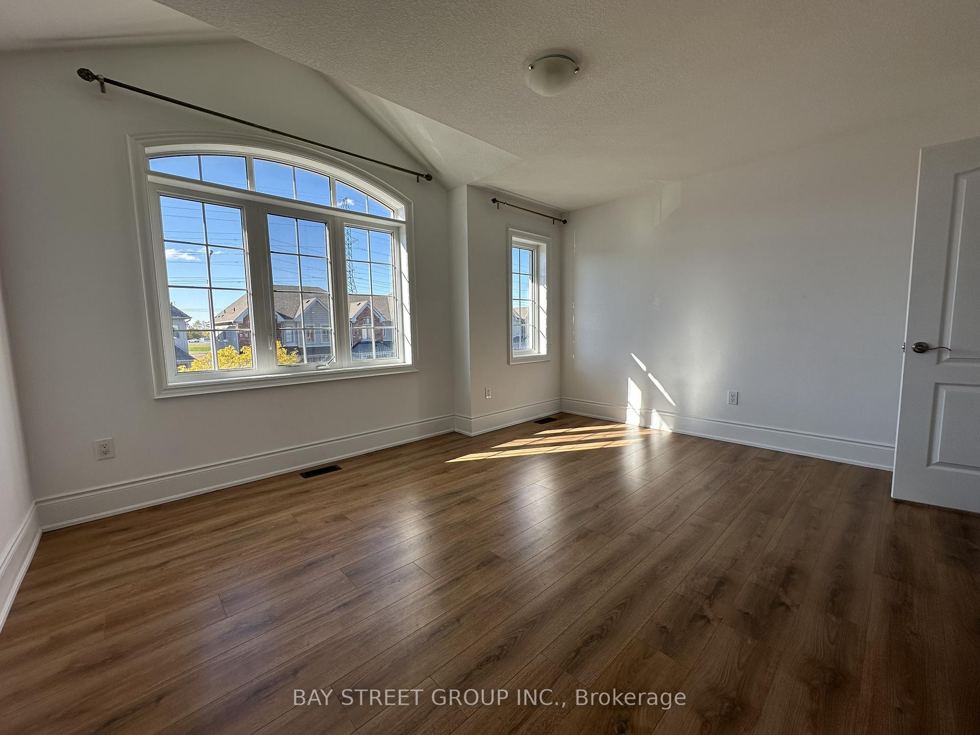 Photo 21 of 77 Sunset Way, Thorold, Rolling Meadows — HOMEH