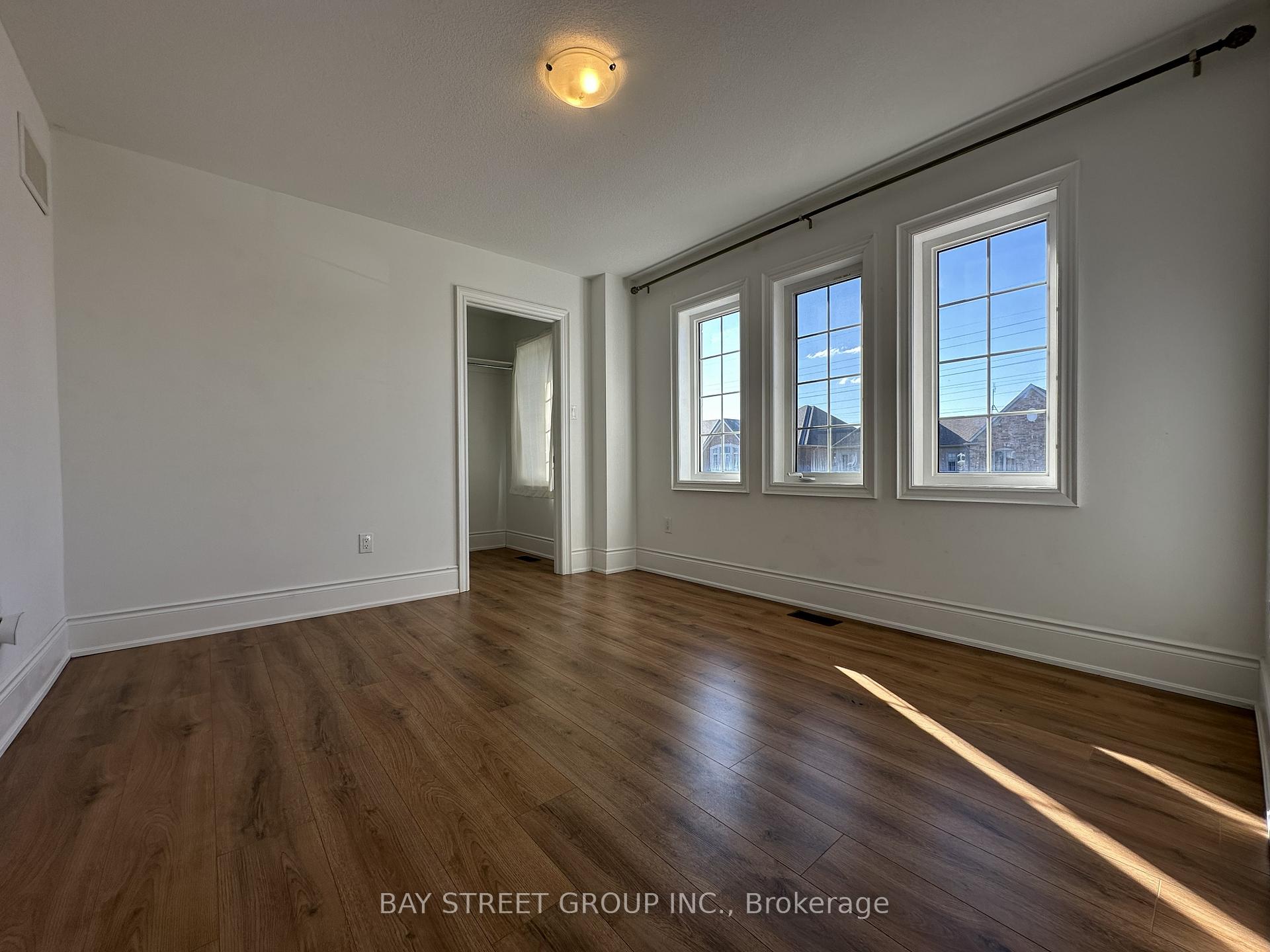 Photo 22 of 77 Sunset Way, Thorold, Rolling Meadows — HOMEH