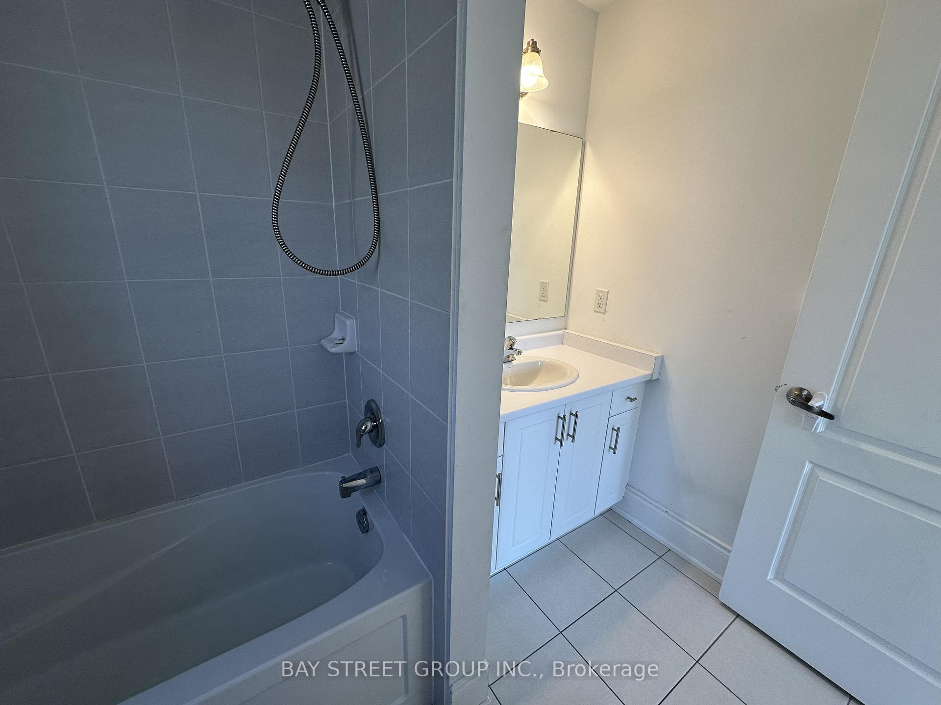Photo 28 of 77 Sunset Way, Thorold, Rolling Meadows — HOMEH