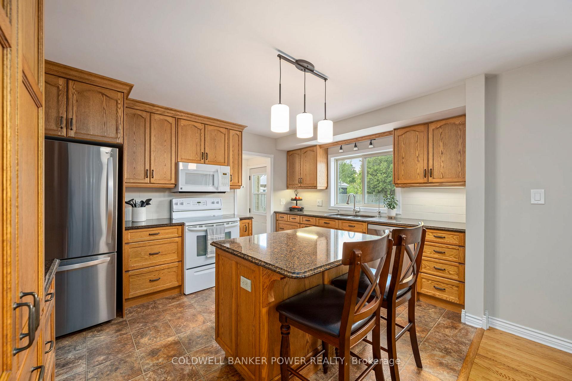 Photo 7 of 170 Eva Street, Thames Centre, Dorchester — HOMEH