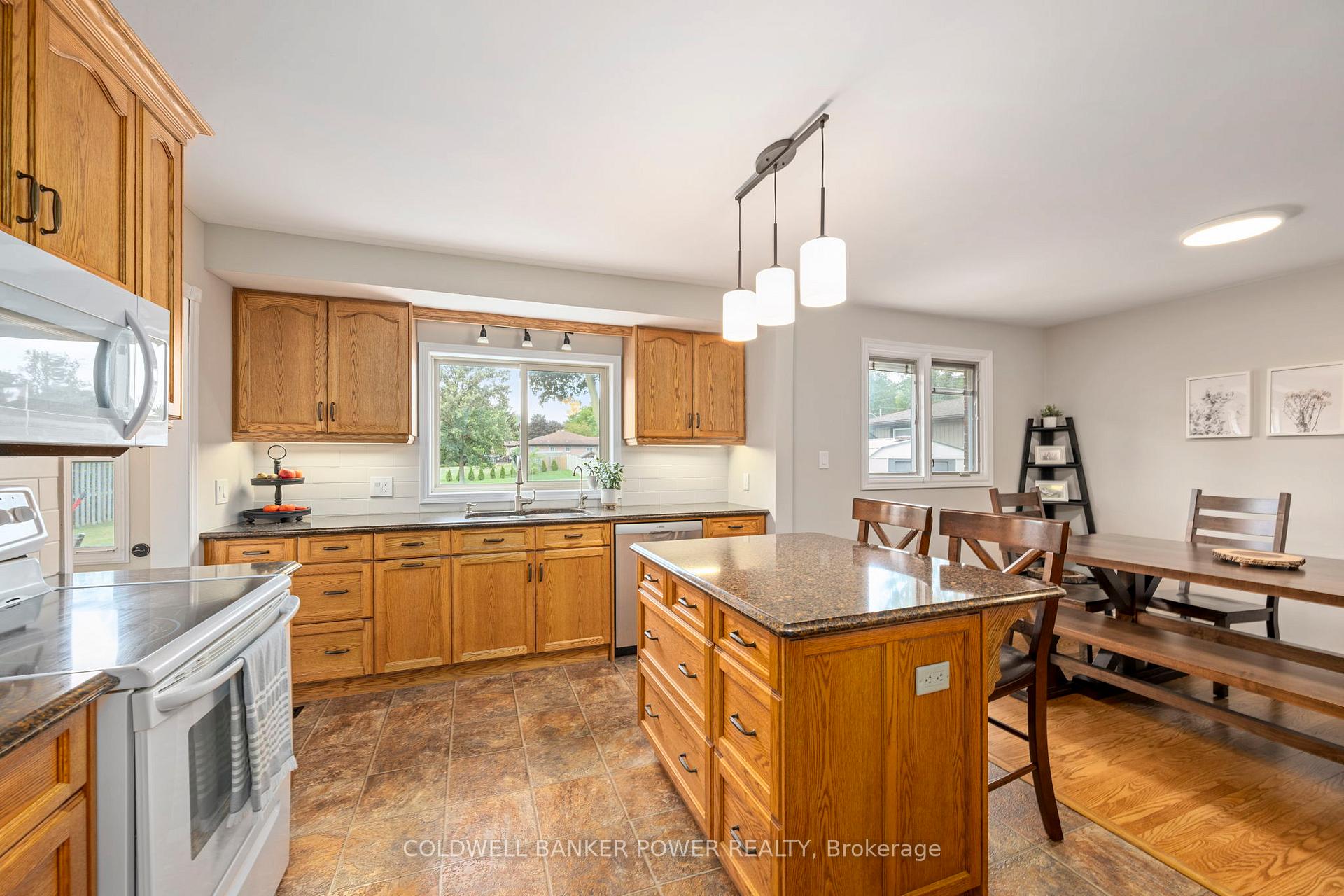 Photo 8 of 170 Eva Street, Thames Centre, Dorchester — HOMEH