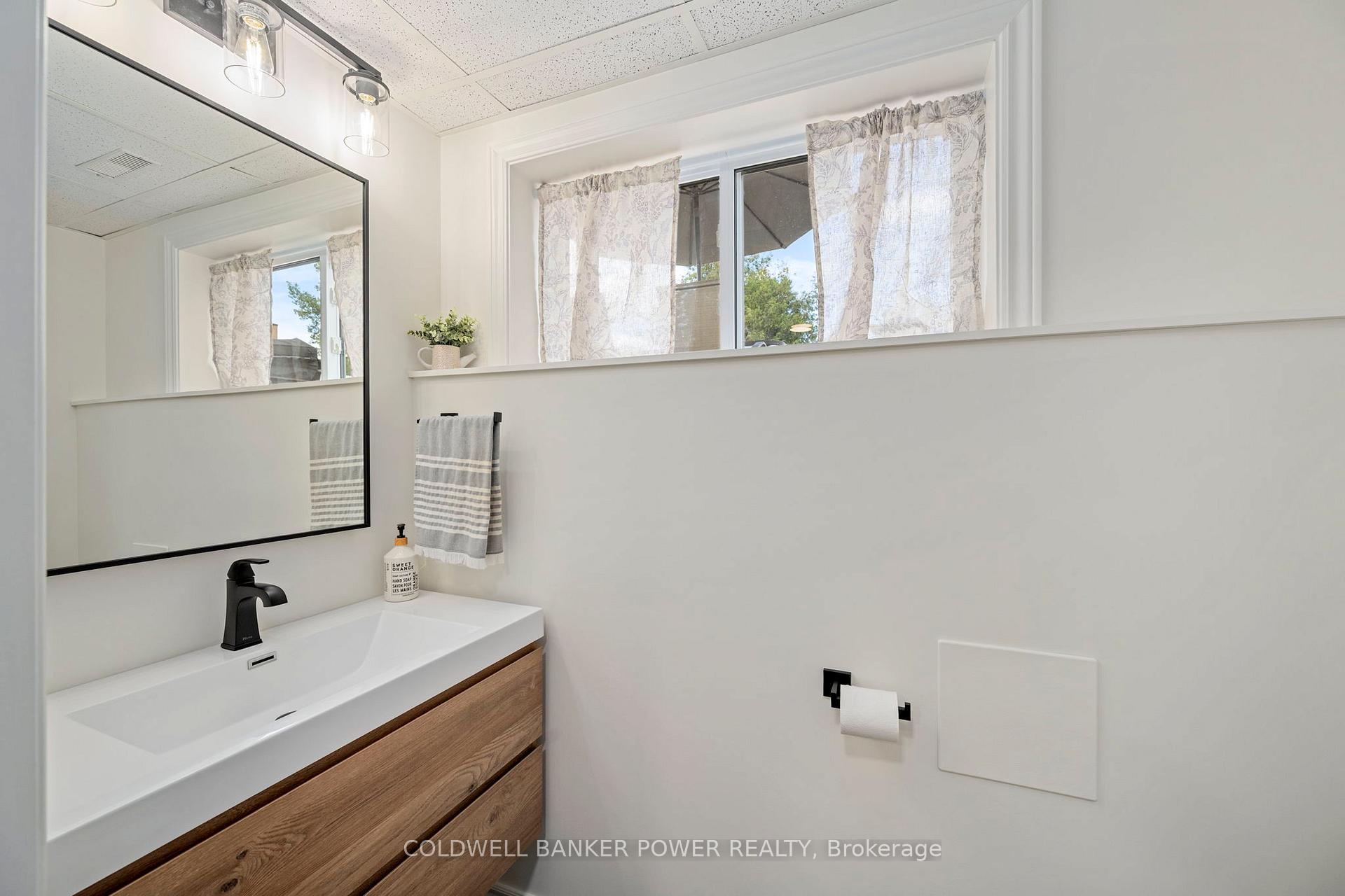 Photo 24 of 170 Eva Street, Thames Centre, Dorchester — HOMEH