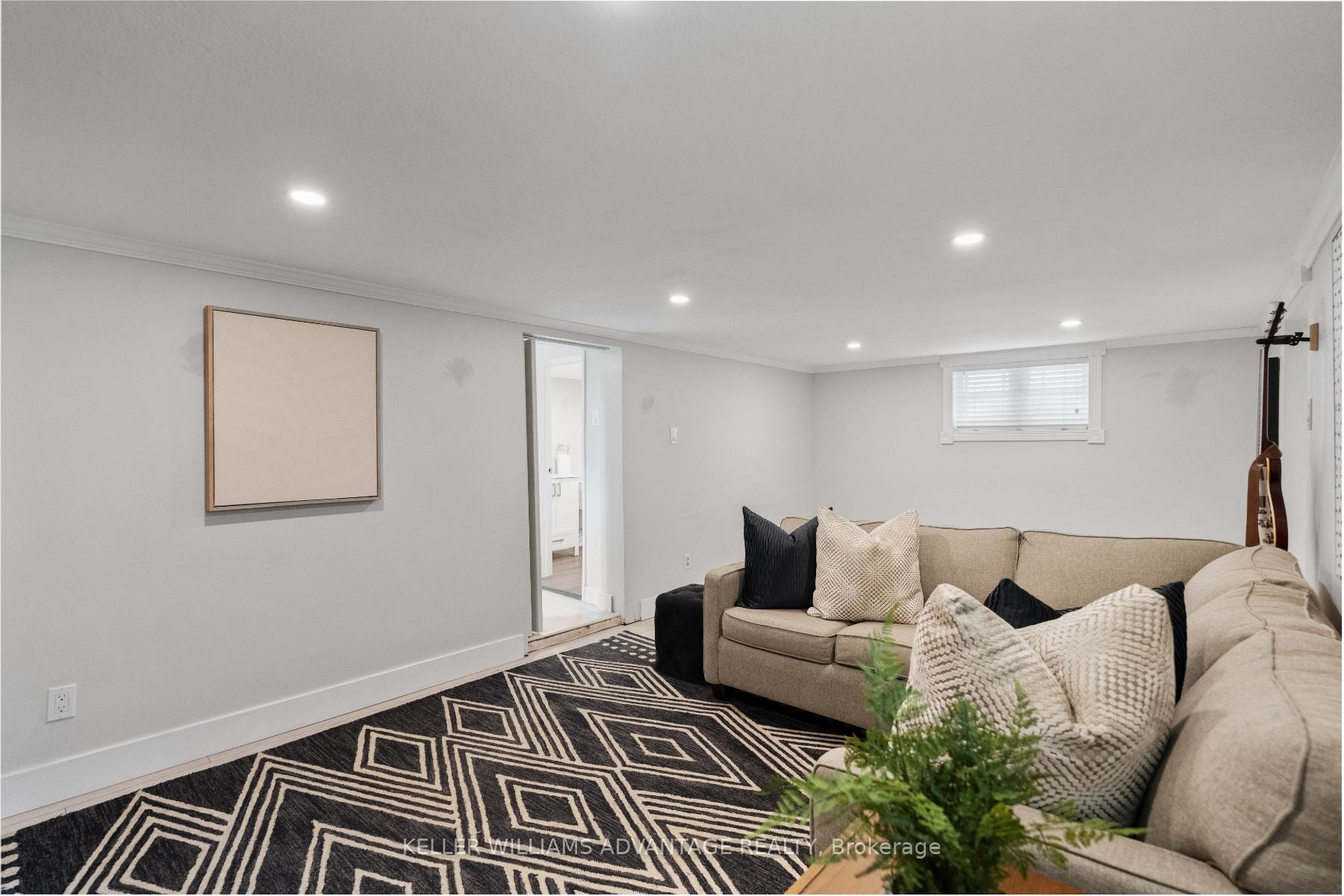 Photo 35 of 387 Elm Road, Toronto, Lawrence Park North — HOMEH