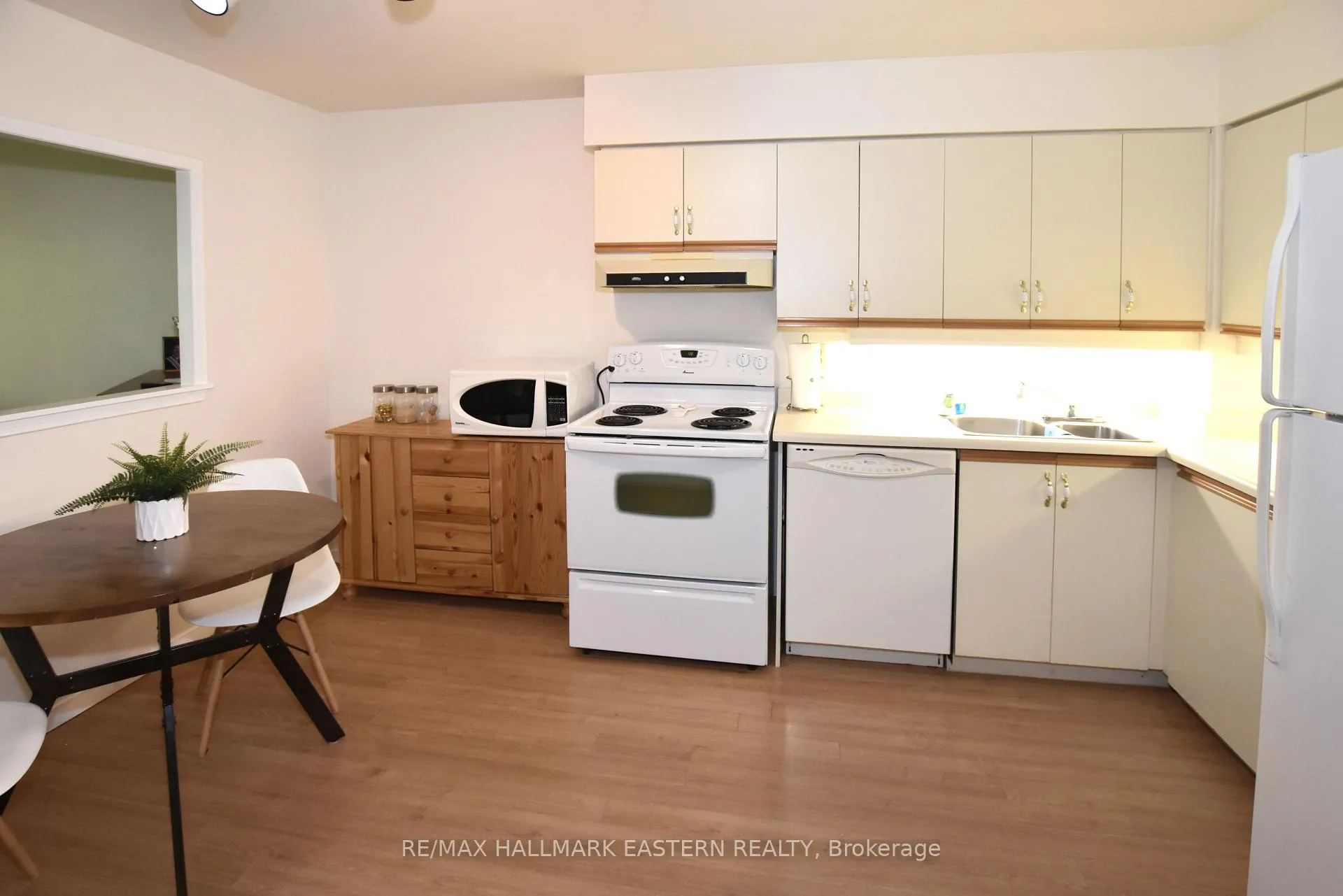 Photo 5 of Unit 208, 1111 Water Street, Peterborough, Northcrest Ward 5 — HOMEH