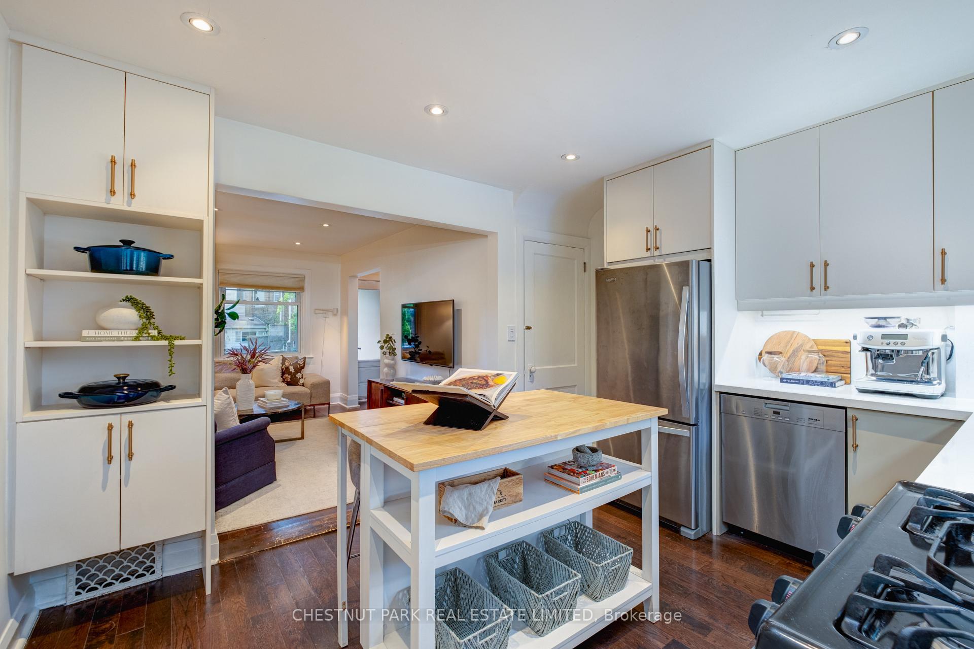 Photo 9 of 167 Elmer Avenue, Toronto, The Beaches — HOMEH