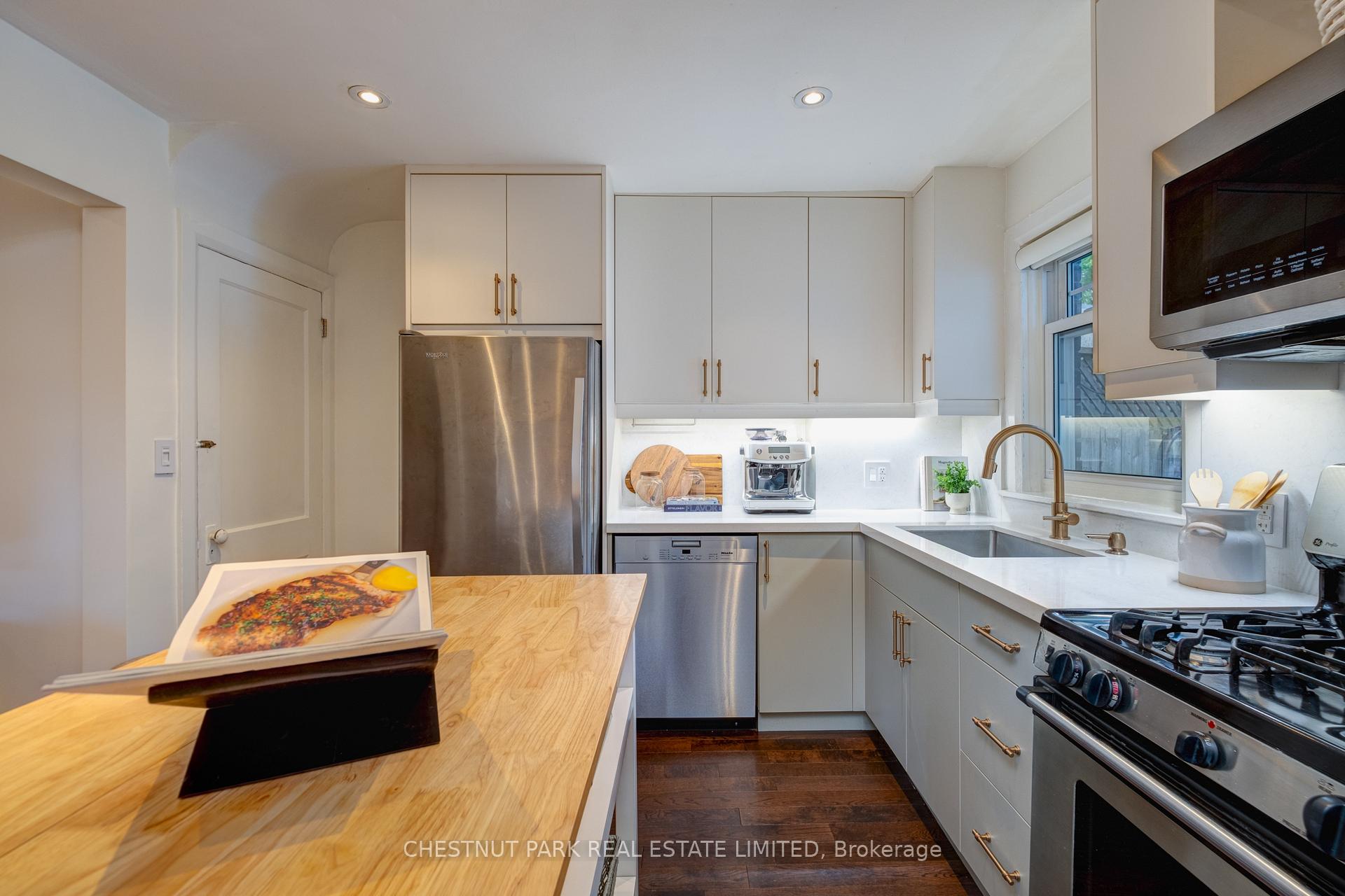 Photo 10 of 167 Elmer Avenue, Toronto, The Beaches — HOMEH