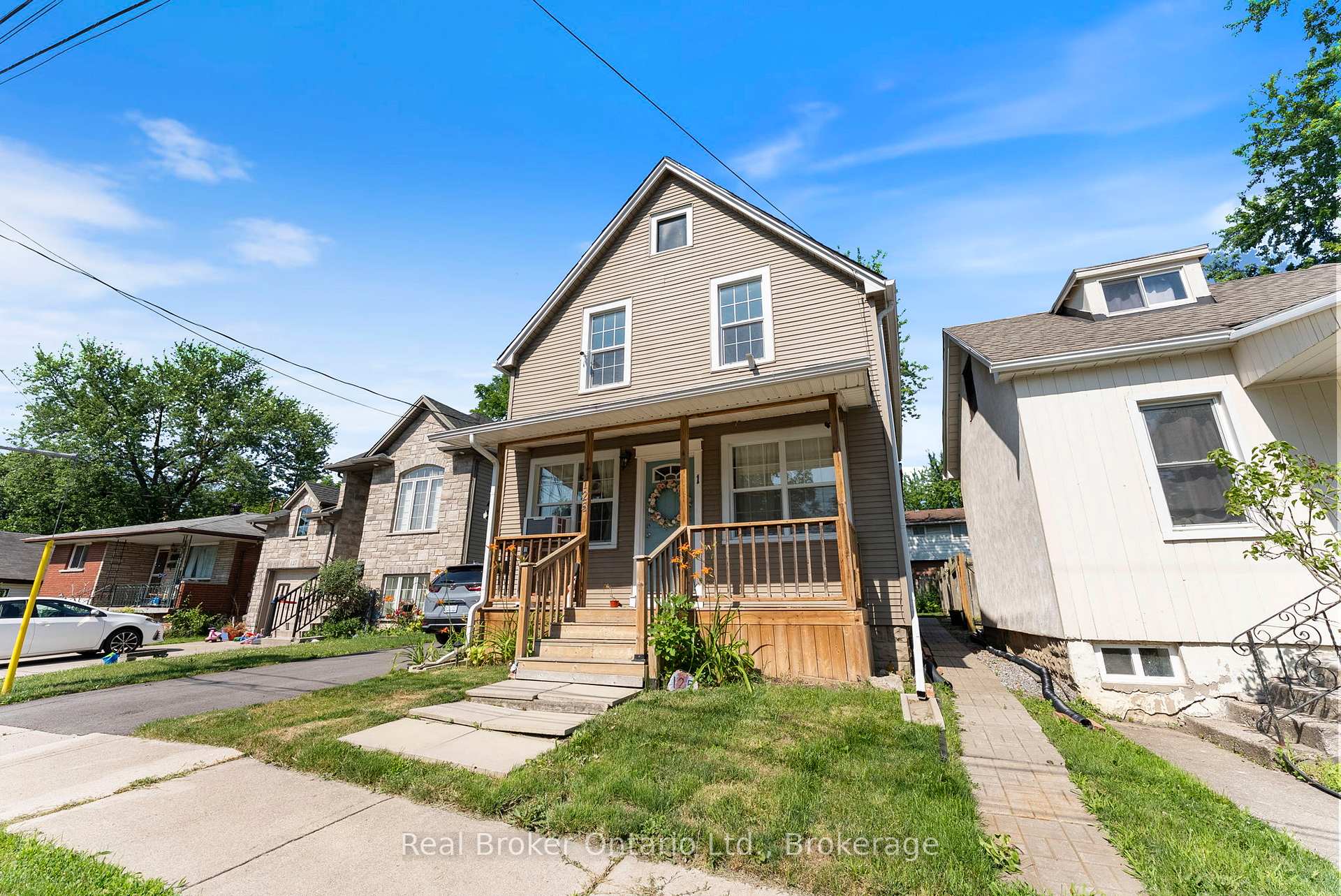 Photo 3 of Unit Main Floor, 125 Peel Street, Thorold, Allanburg/Thorold South — HOMEH