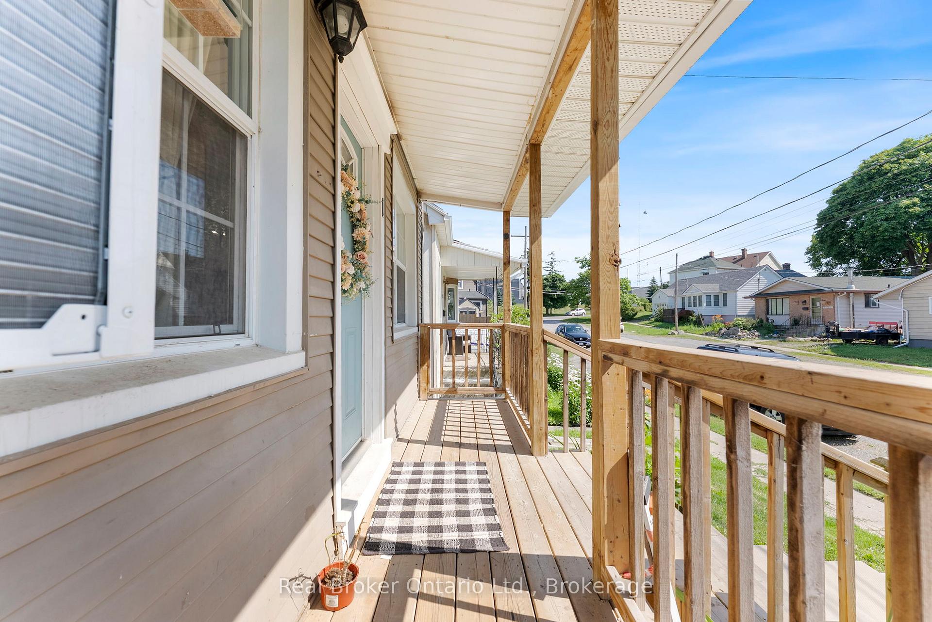 Photo 5 of Unit Main Floor, 125 Peel Street, Thorold, Allanburg/Thorold South — HOMEH