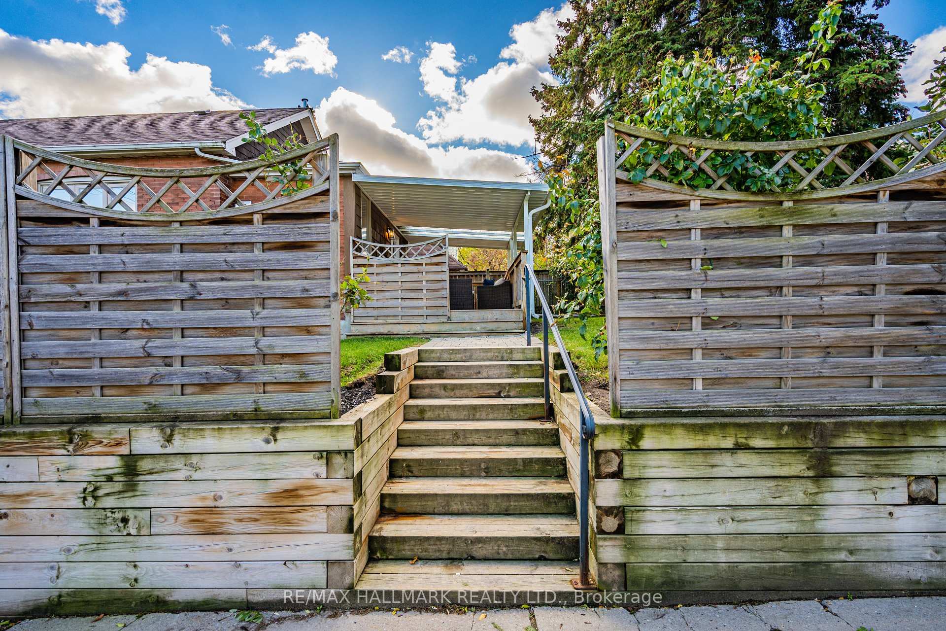 Photo 40 of 148 Westlake Avenue, Toronto, Woodbine-Lumsden — HOMEH