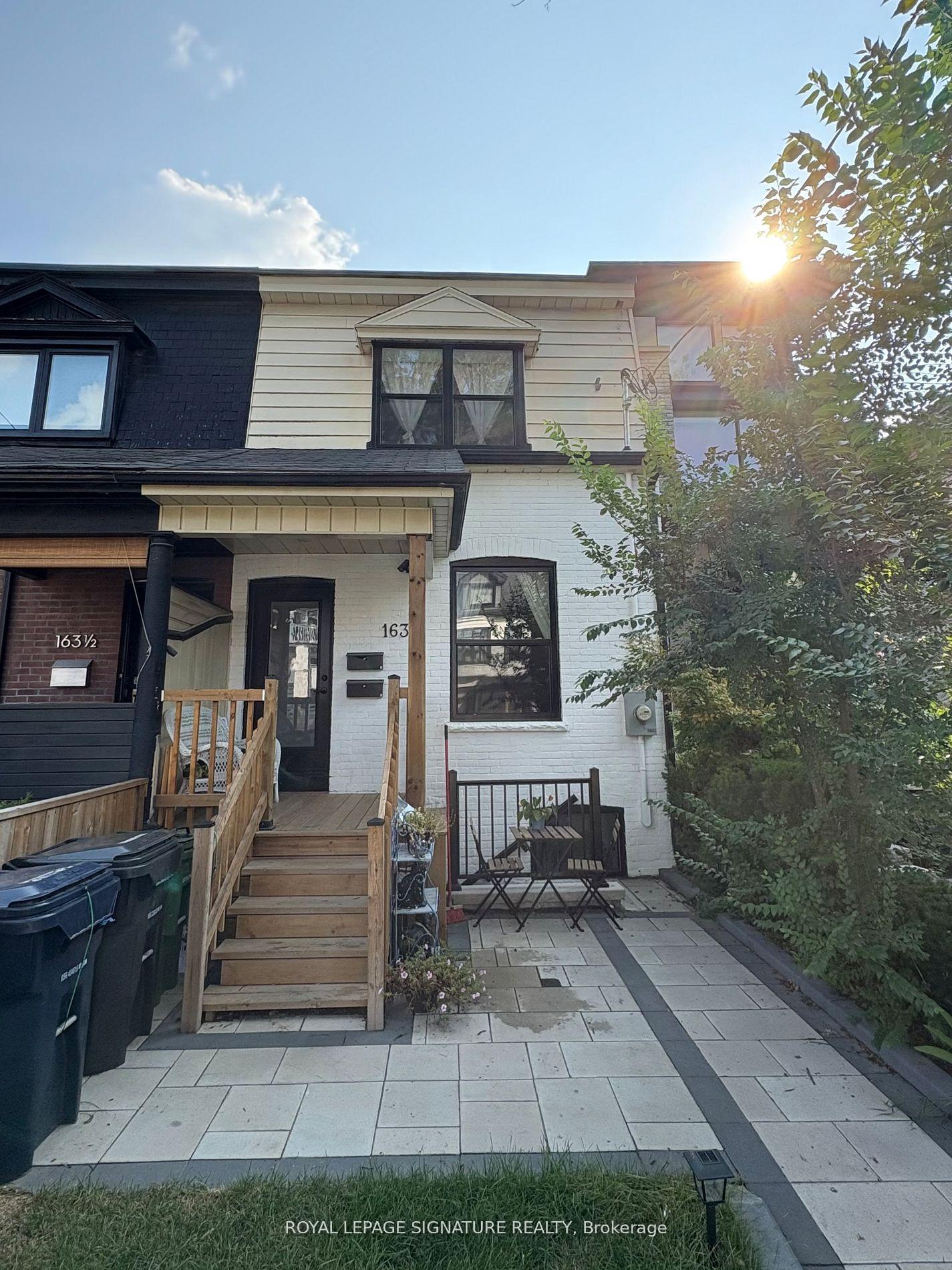 Photo 2 of Unit Upper, 163 Hampton Avenue, Toronto, North Riverdale — HOMEH