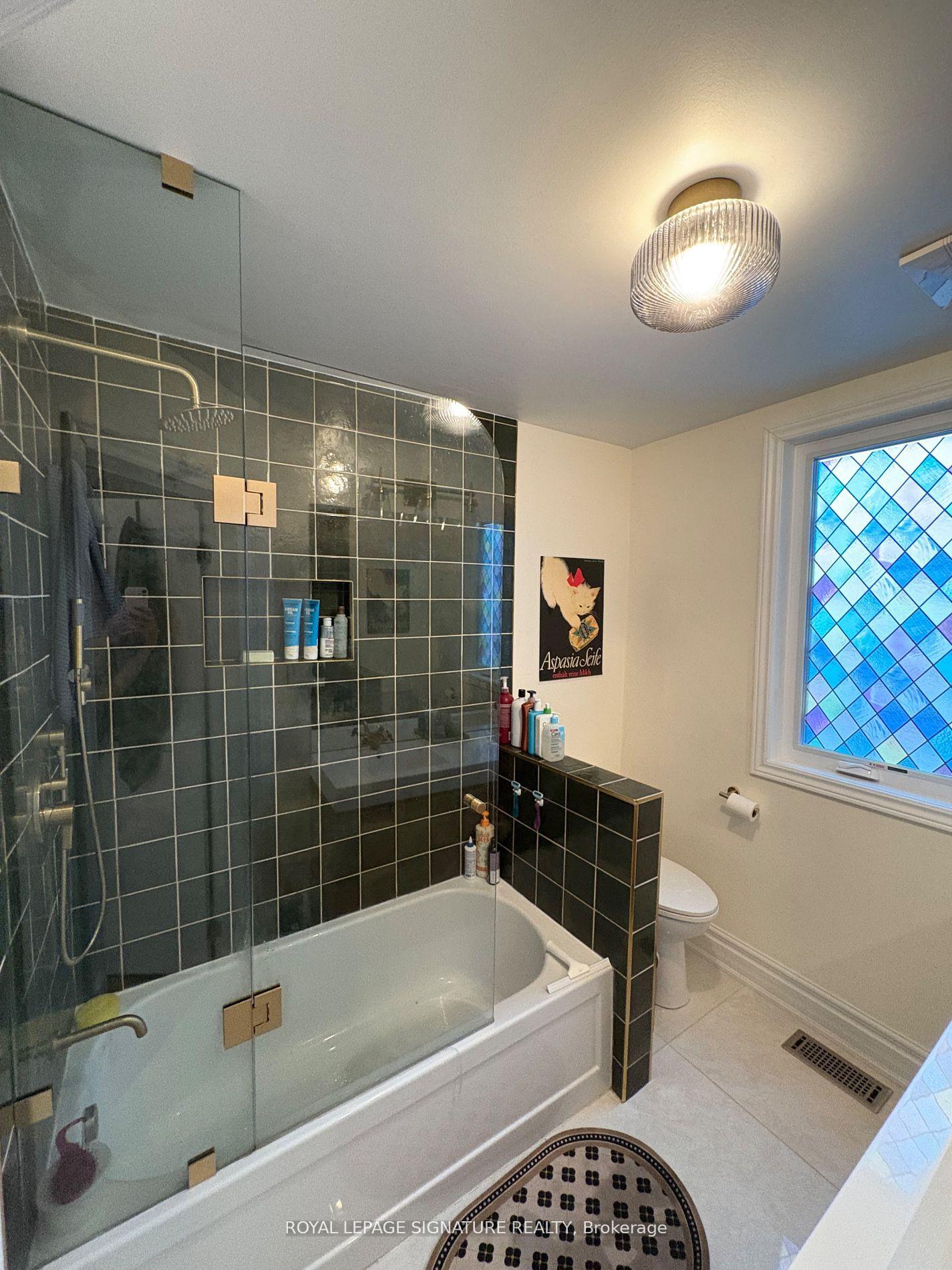 Photo 18 of Unit Upper, 163 Hampton Avenue, Toronto, North Riverdale — HOMEH