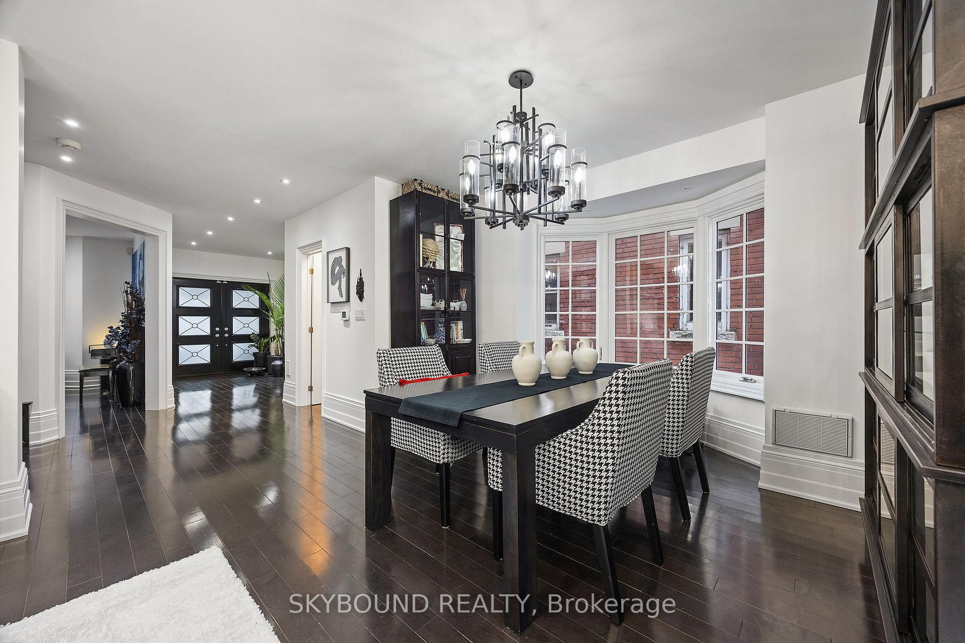 Photo 12 of 20 Fairview Boulevard, Toronto, North Riverdale — HOMEH