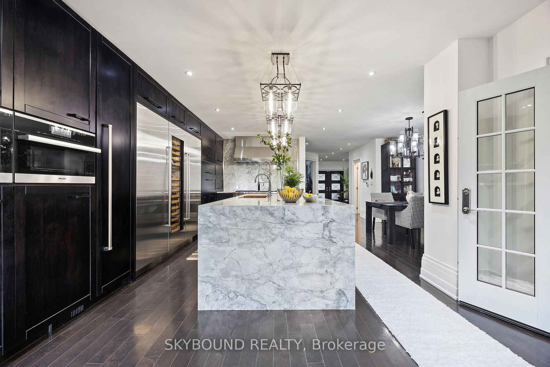 Photo 16 of 20 Fairview Boulevard, Toronto, North Riverdale — HOMEH