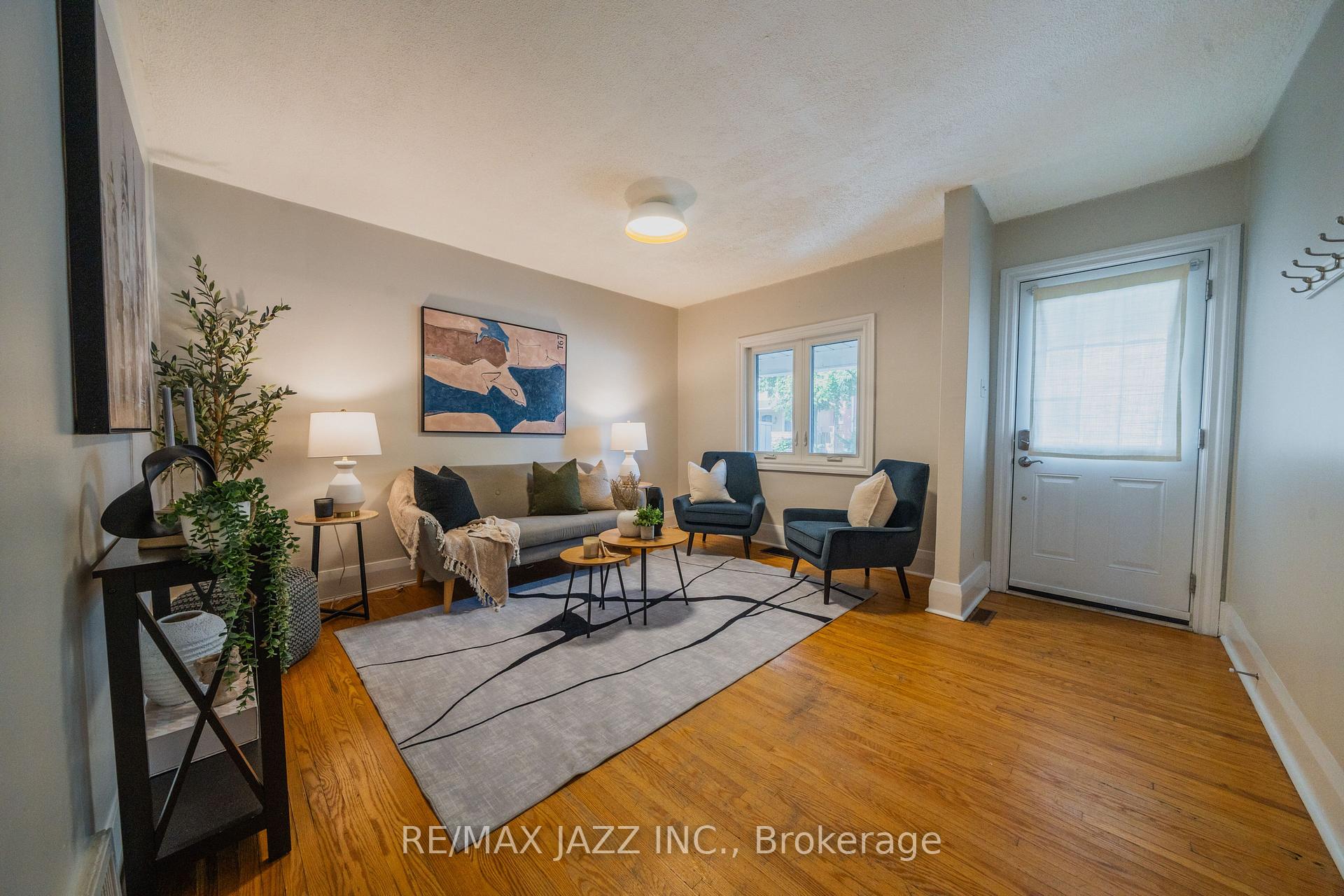 Photo 5 of 705 Mortimer Avenue, Toronto, Danforth Village-East York — HOMEH