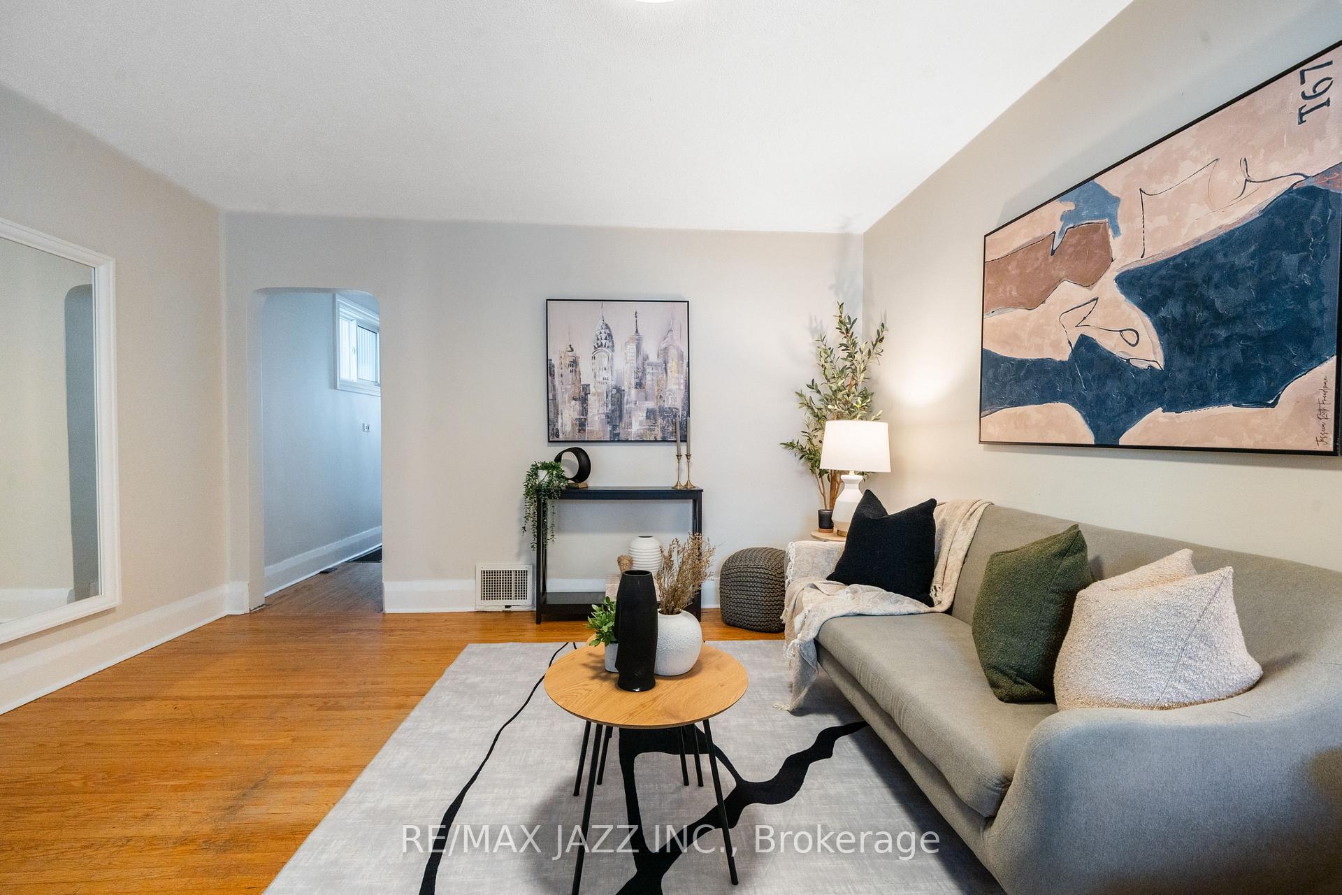 Photo 8 of 705 Mortimer Avenue, Toronto, Danforth Village-East York — HOMEH