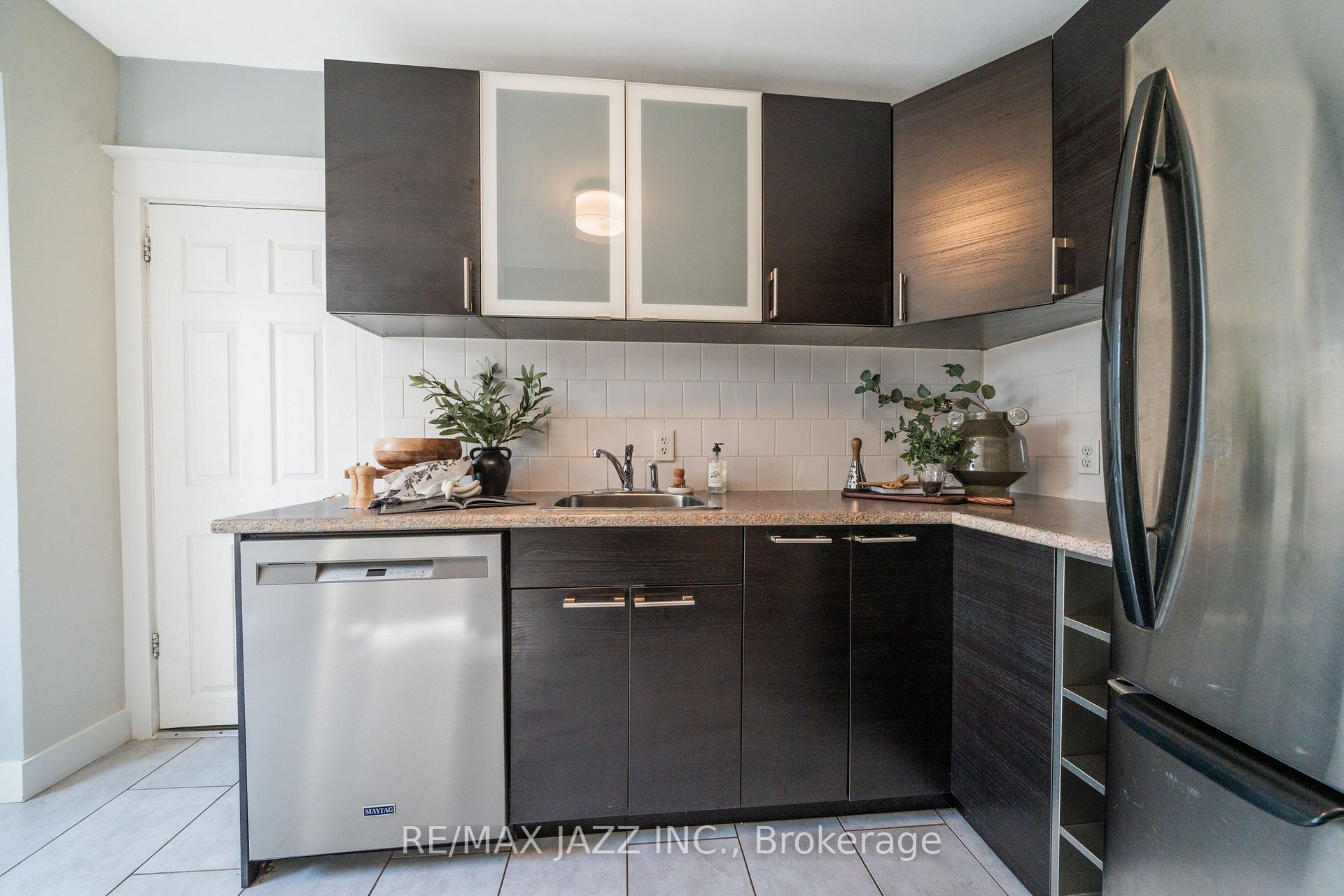 Photo 12 of 705 Mortimer Avenue, Toronto, Danforth Village-East York — HOMEH