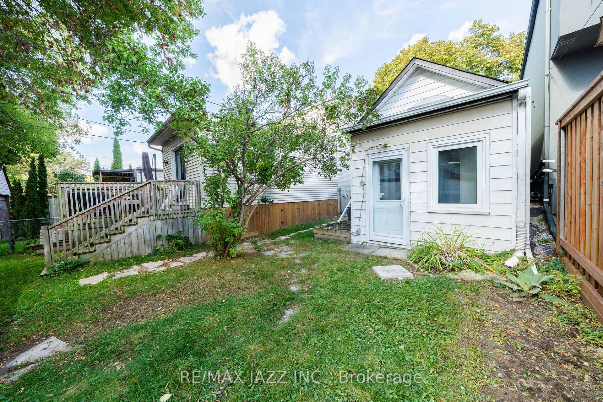 Photo 24 of 705 Mortimer Avenue, Toronto, Danforth Village-East York — HOMEH