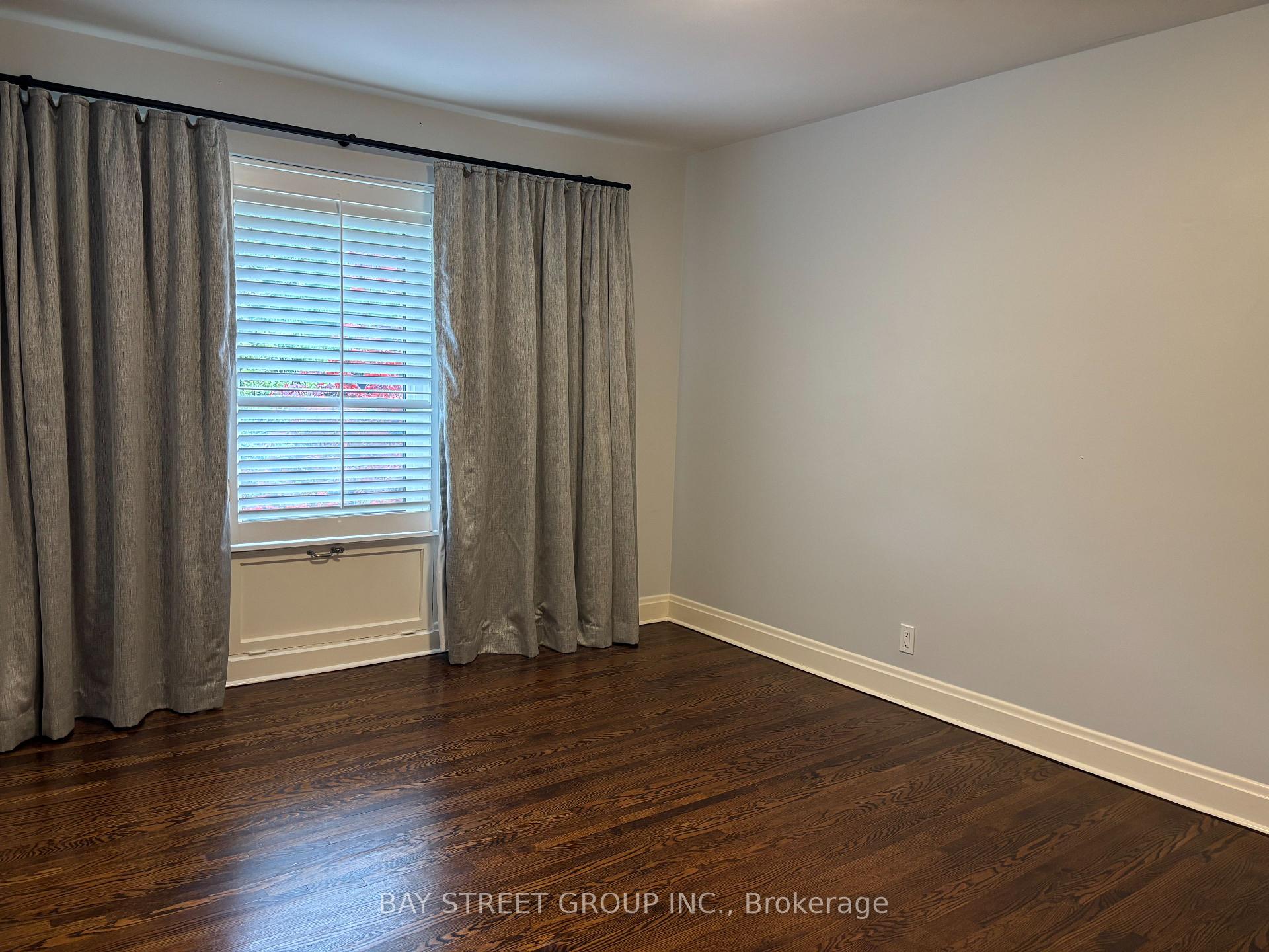 Photo 14 of 16 Overdale Road, Toronto, Forest Hill North — HOMEH