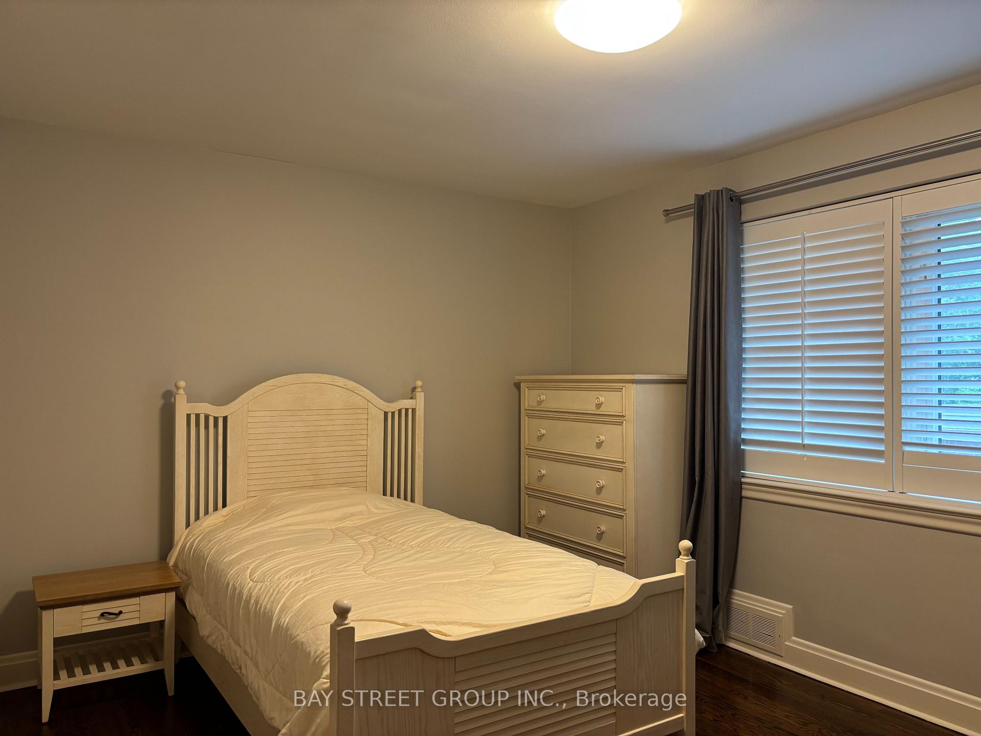 Photo 15 of 16 Overdale Road, Toronto, Forest Hill North — HOMEH
