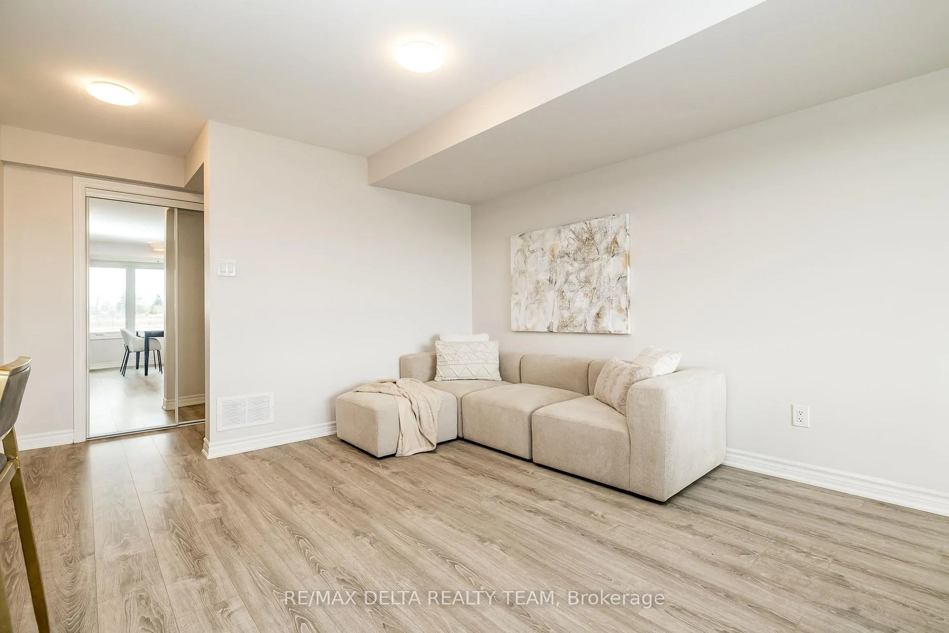 Photo 4 of 509 Ozawa Private, Ottawa, CFB Rockcliffe and Area — HOMEH