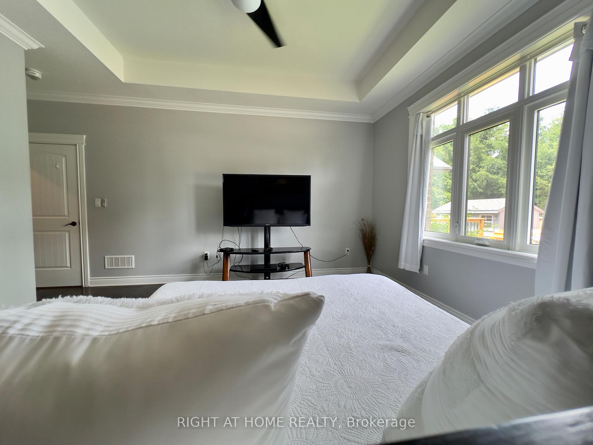 Photo 12 of 1 Drake Court, Strathroy-Caradoc, SW — HOMEH