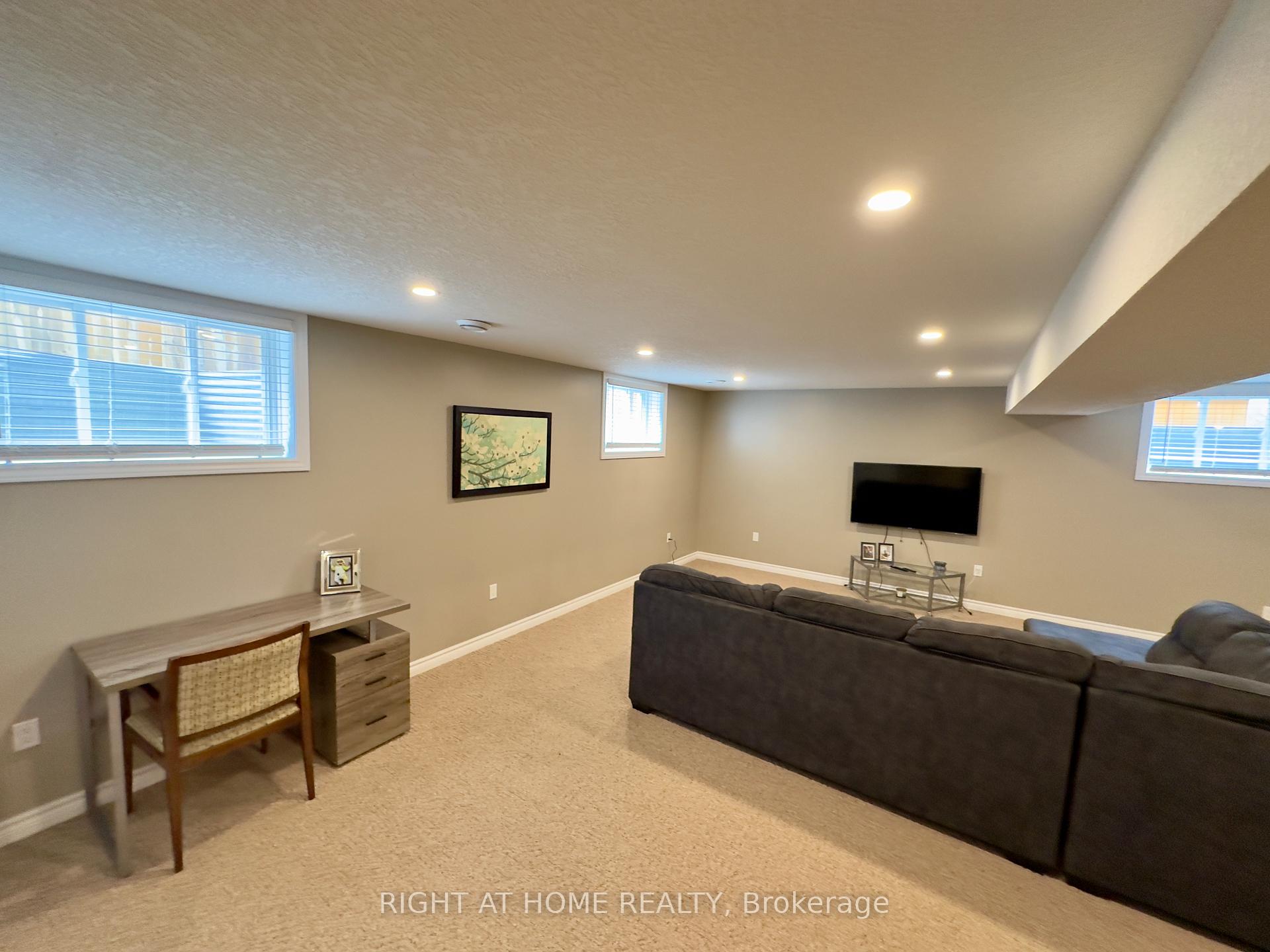 Photo 23 of 1 Drake Court, Strathroy-Caradoc, SW — HOMEH