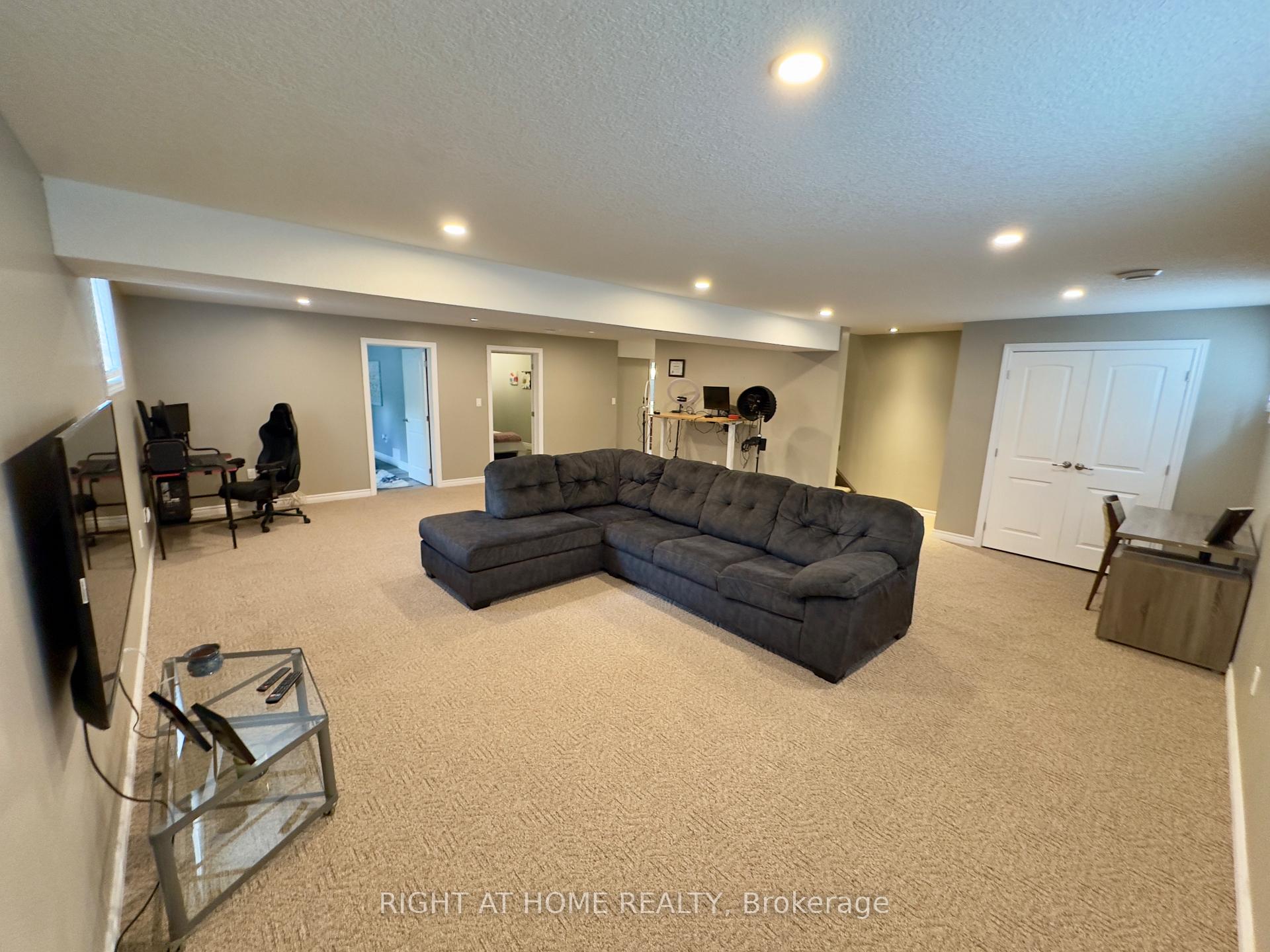 Photo 24 of 1 Drake Court, Strathroy-Caradoc, SW — HOMEH