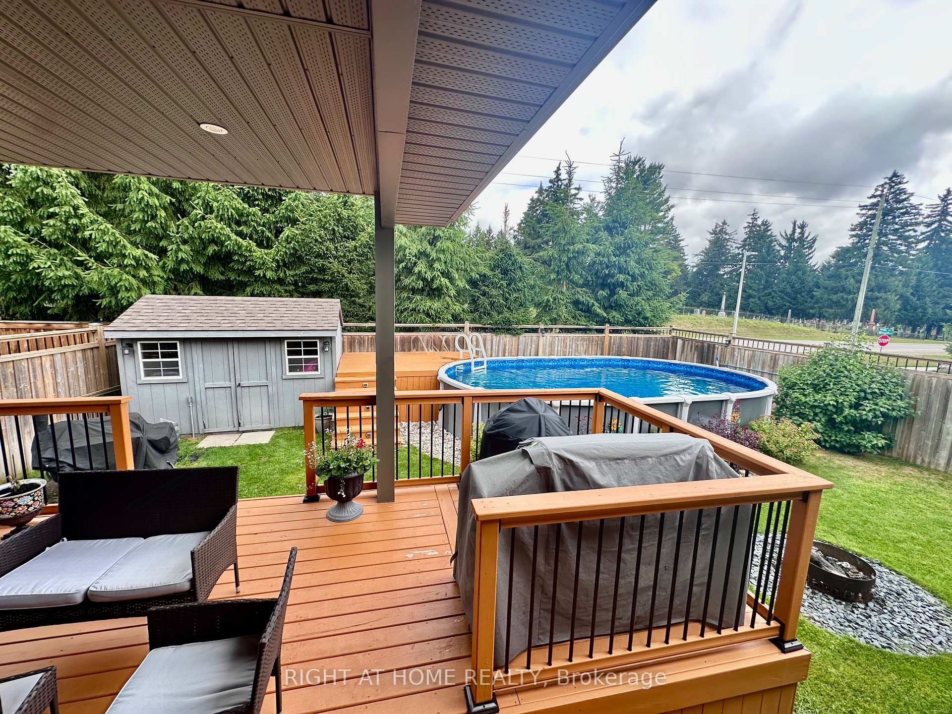 Photo 35 of 1 Drake Court, Strathroy-Caradoc, SW — HOMEH