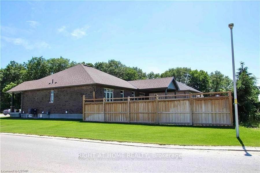 Photo 37 of 1 Drake Court, Strathroy-Caradoc, SW — HOMEH
