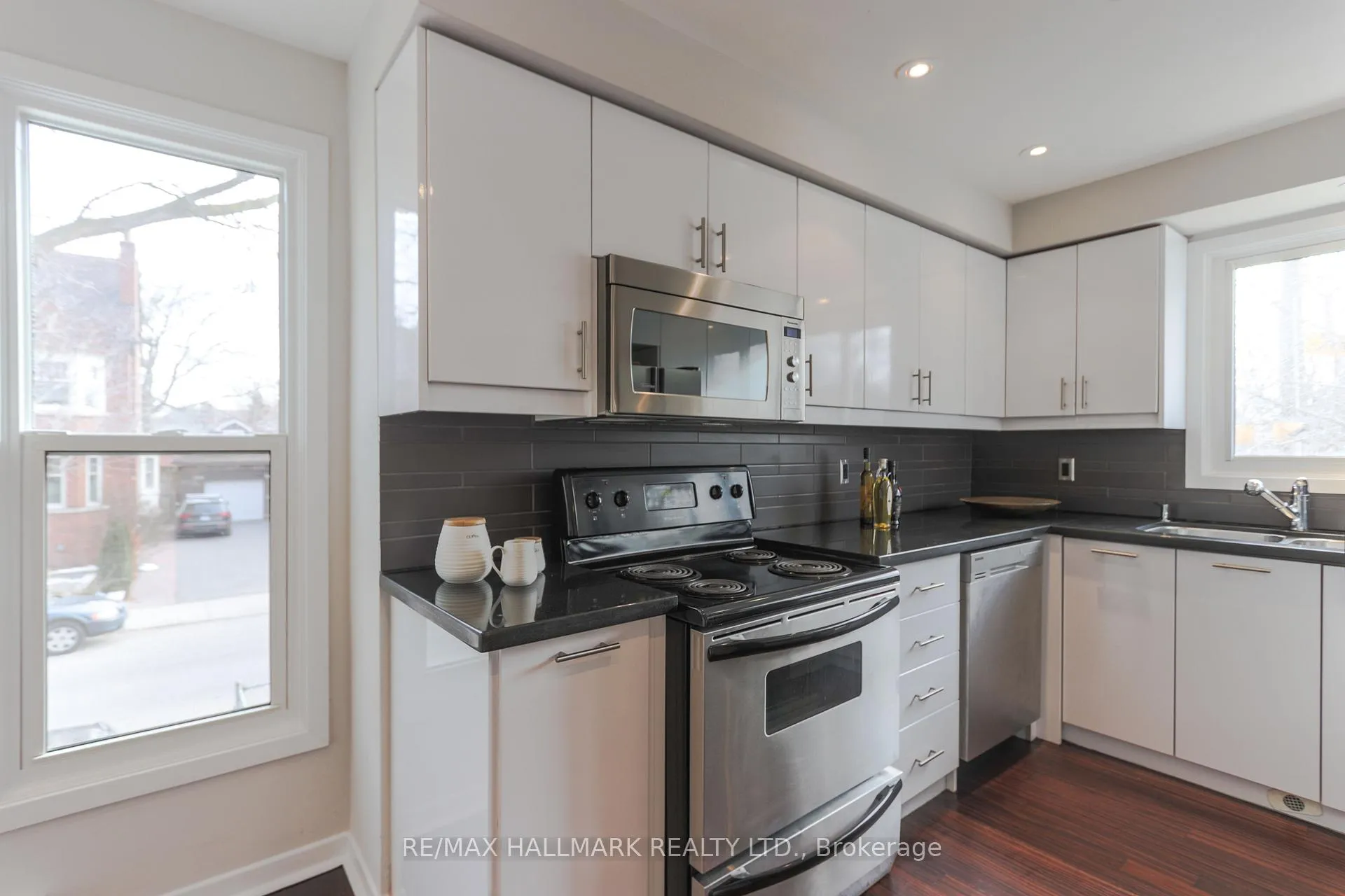 Photo 13 of 451 Broadview Avenue, Toronto, North Riverdale — HOMEH