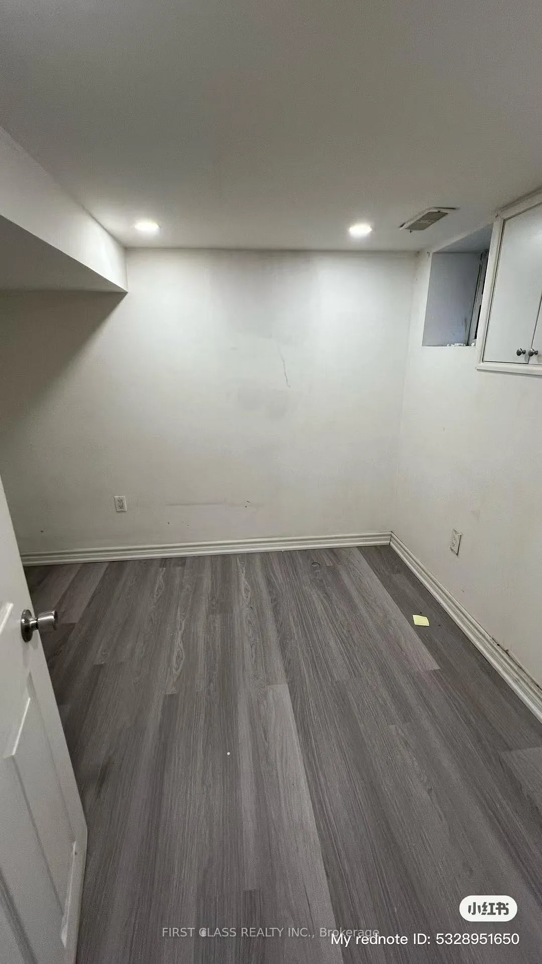 Photo 5 of Unit BASEMENT, 77 O'connor Drive, Toronto, Broadview North — HOMEH