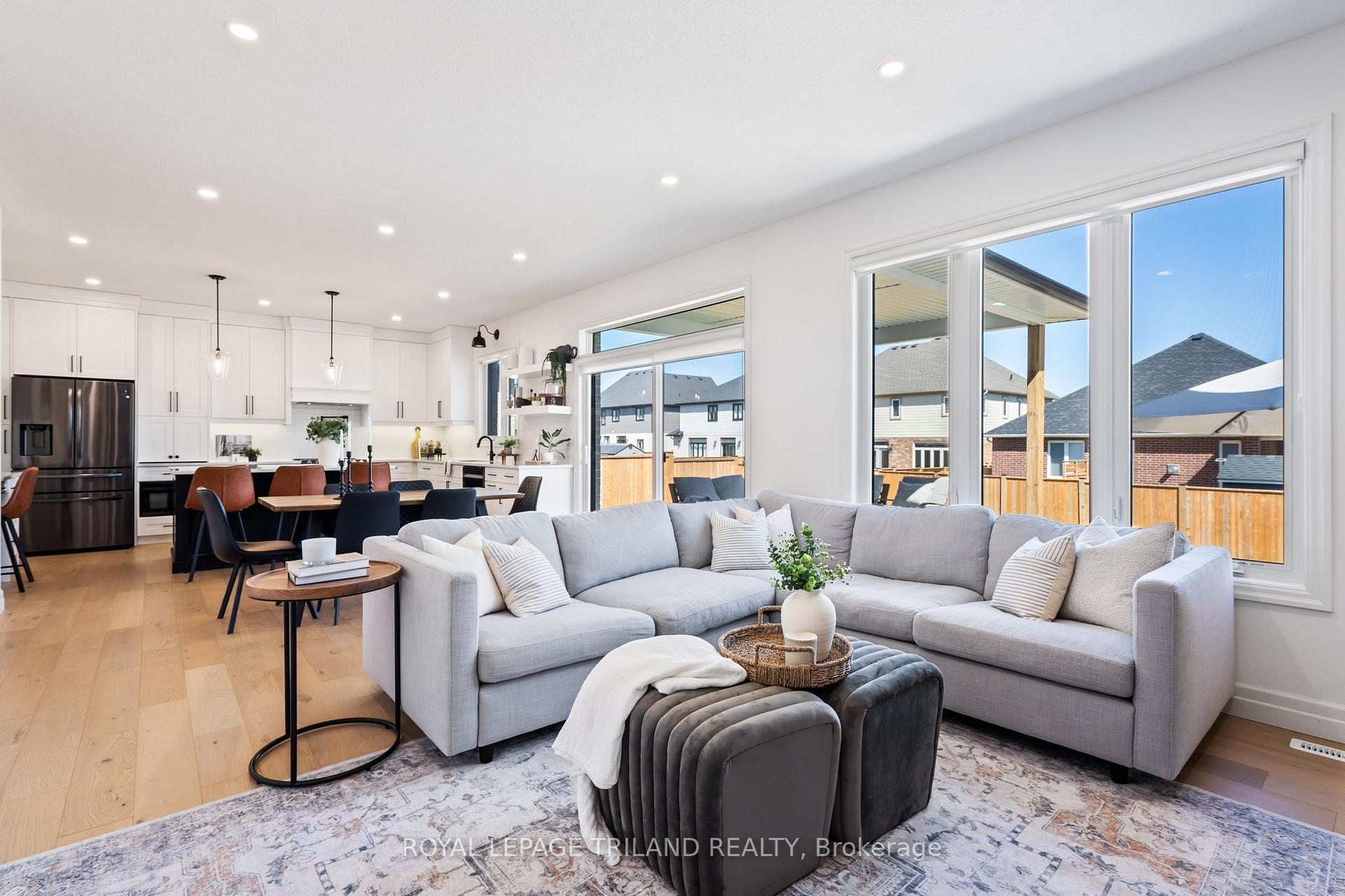 Photo 9 of 28 Hazelwood Passage, Thames Centre, Dorchester — HOMEH