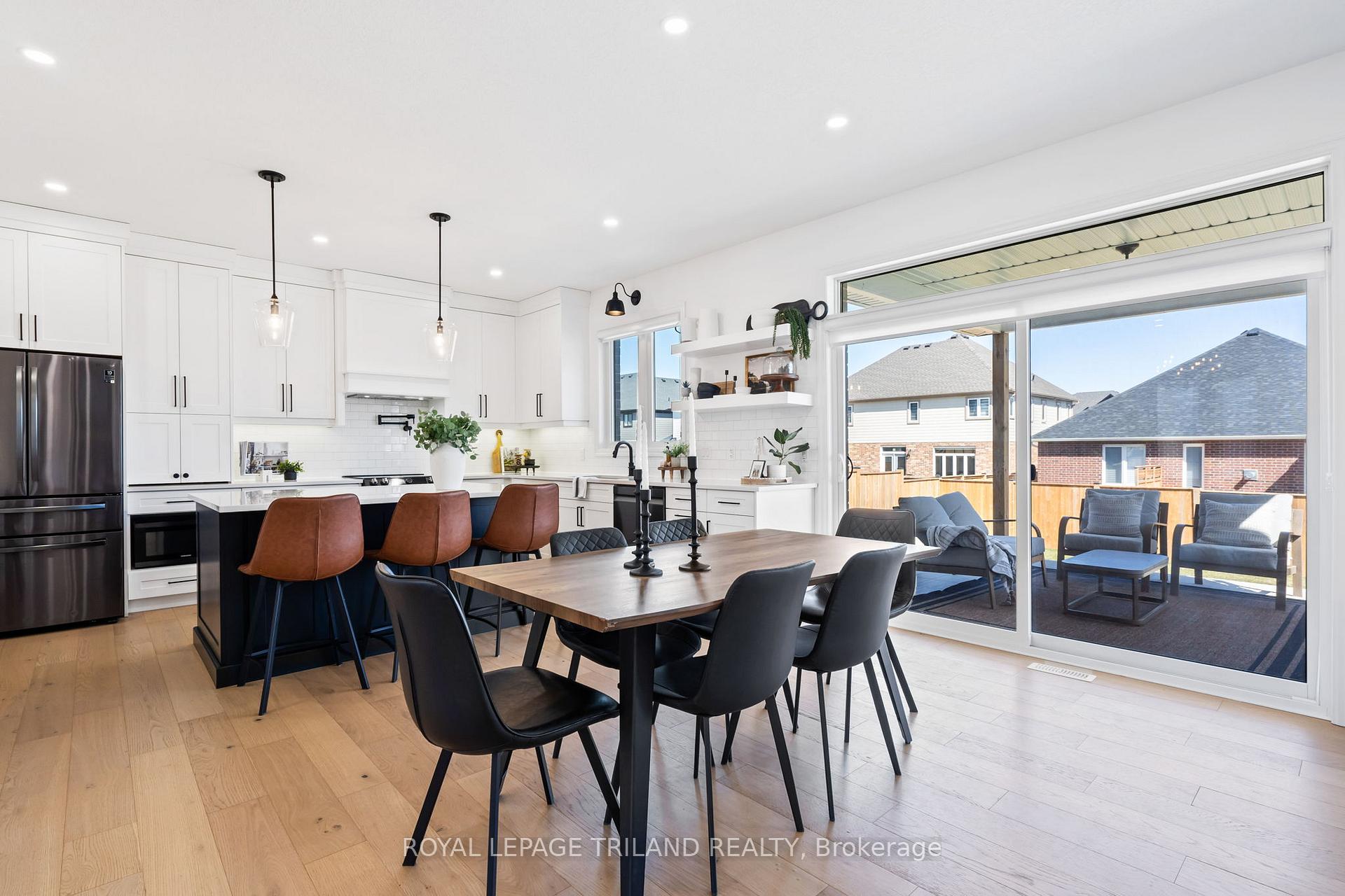 Photo 12 of 28 Hazelwood Passage, Thames Centre, Dorchester — HOMEH