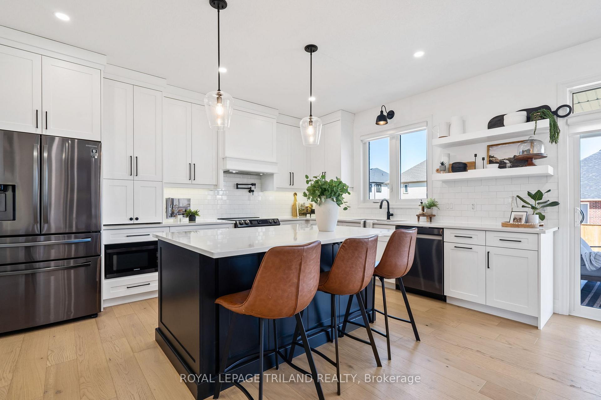 Photo 14 of 28 Hazelwood Passage, Thames Centre, Dorchester — HOMEH