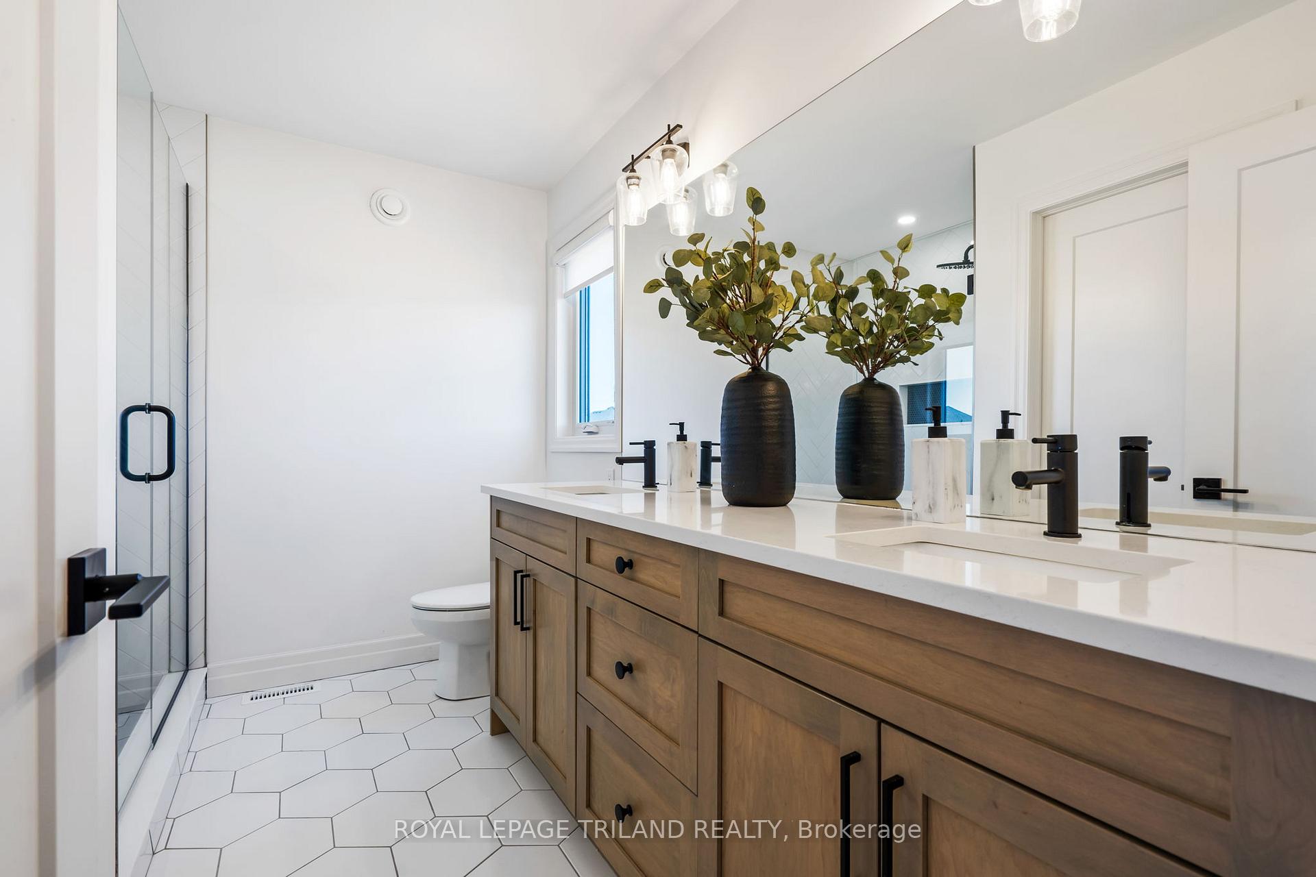 Photo 27 of 28 Hazelwood Passage, Thames Centre, Dorchester — HOMEH