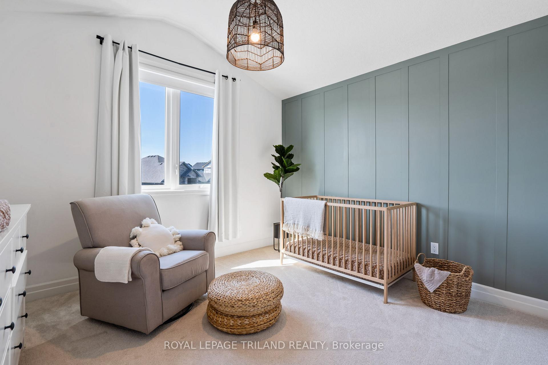 Photo 31 of 28 Hazelwood Passage, Thames Centre, Dorchester — HOMEH