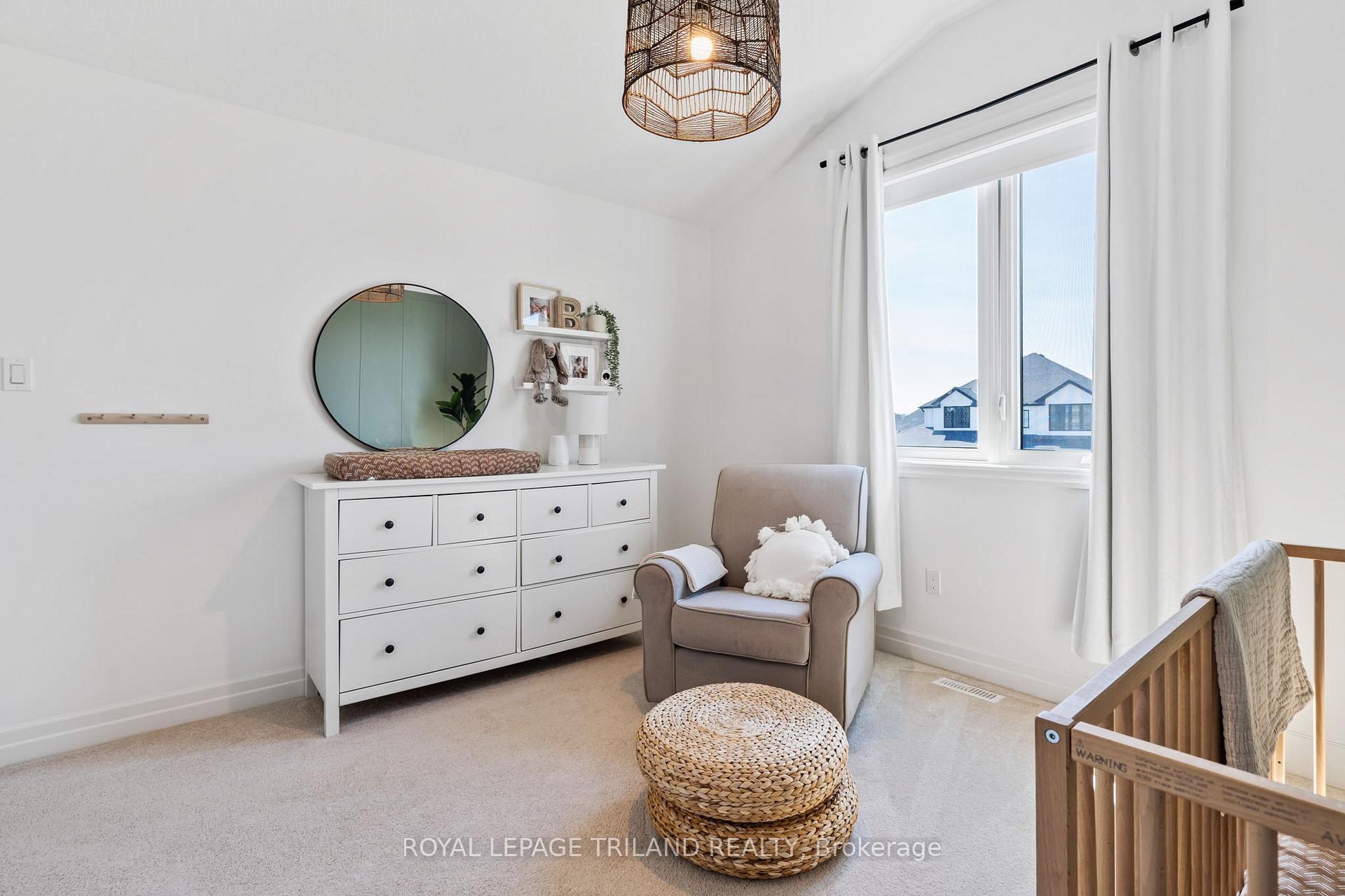 Photo 32 of 28 Hazelwood Passage, Thames Centre, Dorchester — HOMEH