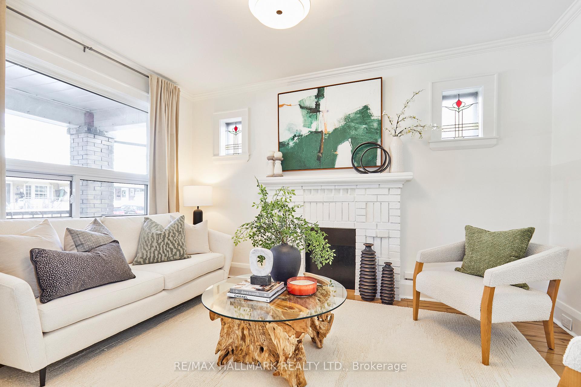 Photo 3 of 397 Sammon Avenue, Toronto, Danforth Village-East York — HOMEH