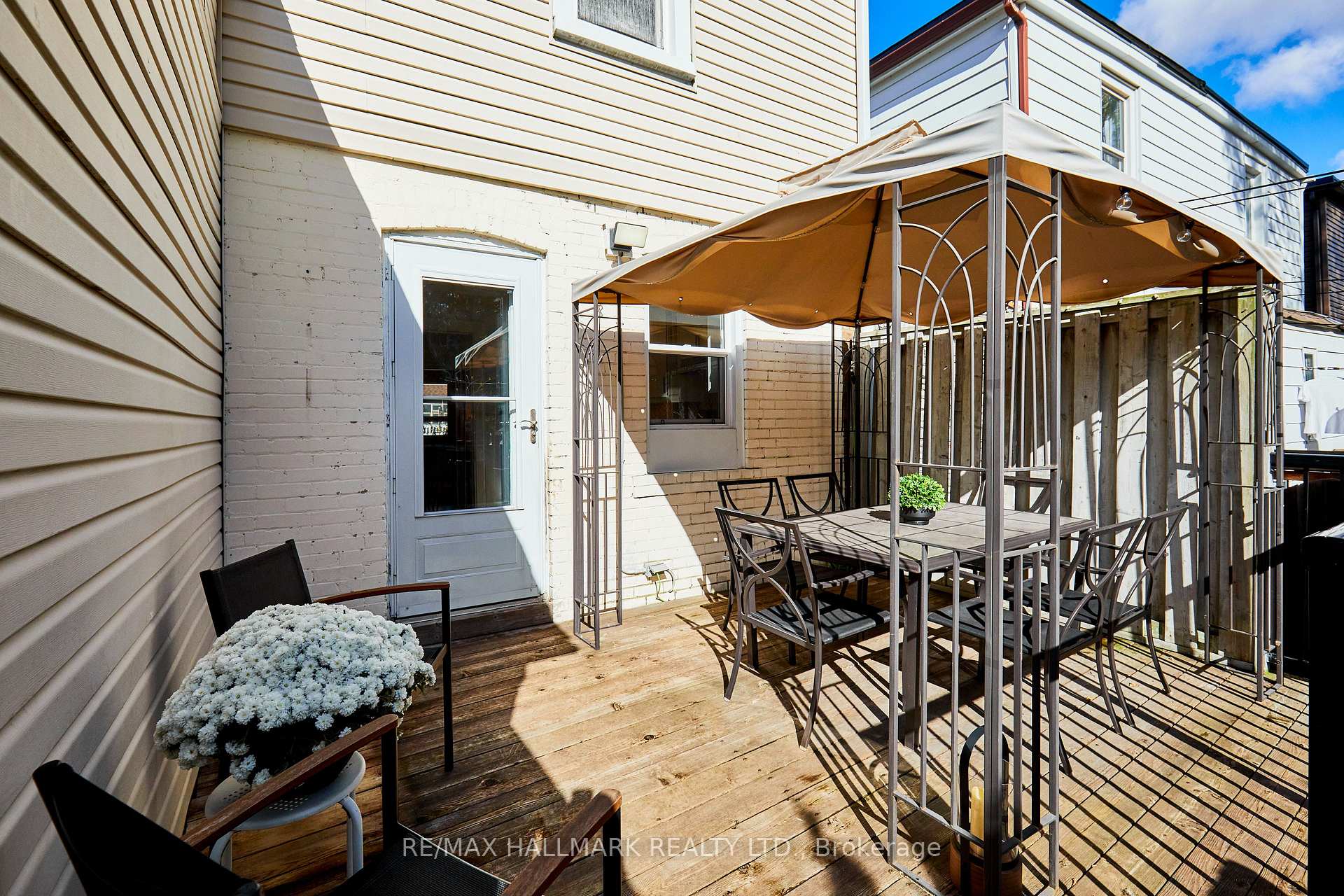 Photo 13 of 397 Sammon Avenue, Toronto, Danforth Village-East York — HOMEH