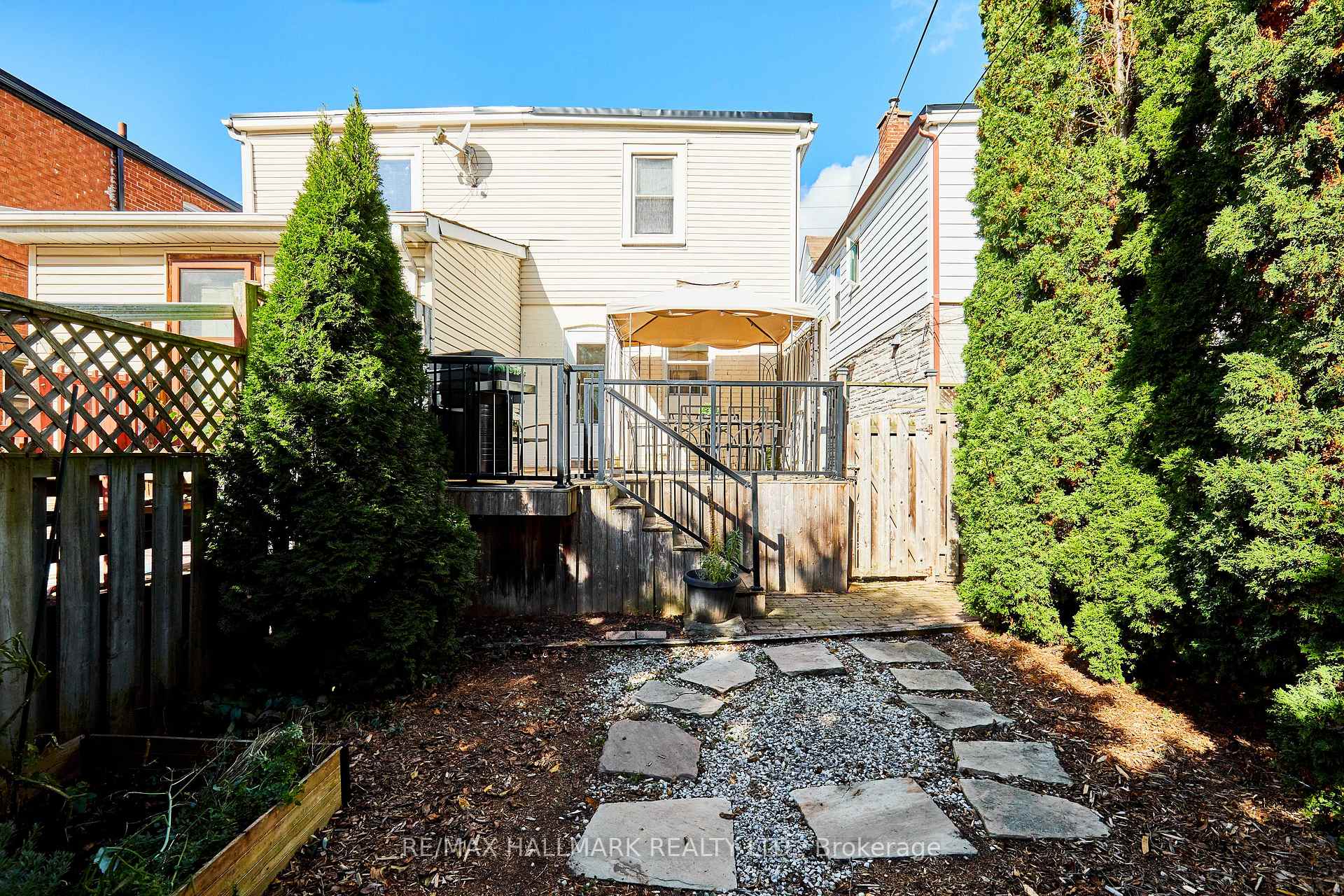 Photo 33 of 397 Sammon Avenue, Toronto, Danforth Village-East York — HOMEH