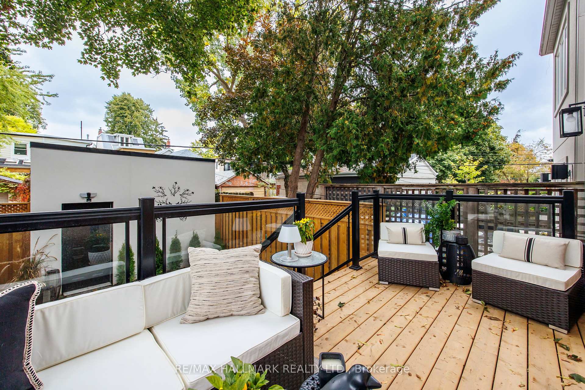 Photo 32 of 98 Hogarth Avenue, Toronto, North Riverdale — HOMEH