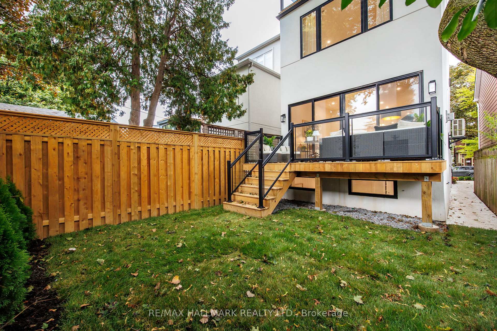 Photo 36 of 98 Hogarth Avenue, Toronto, North Riverdale — HOMEH
