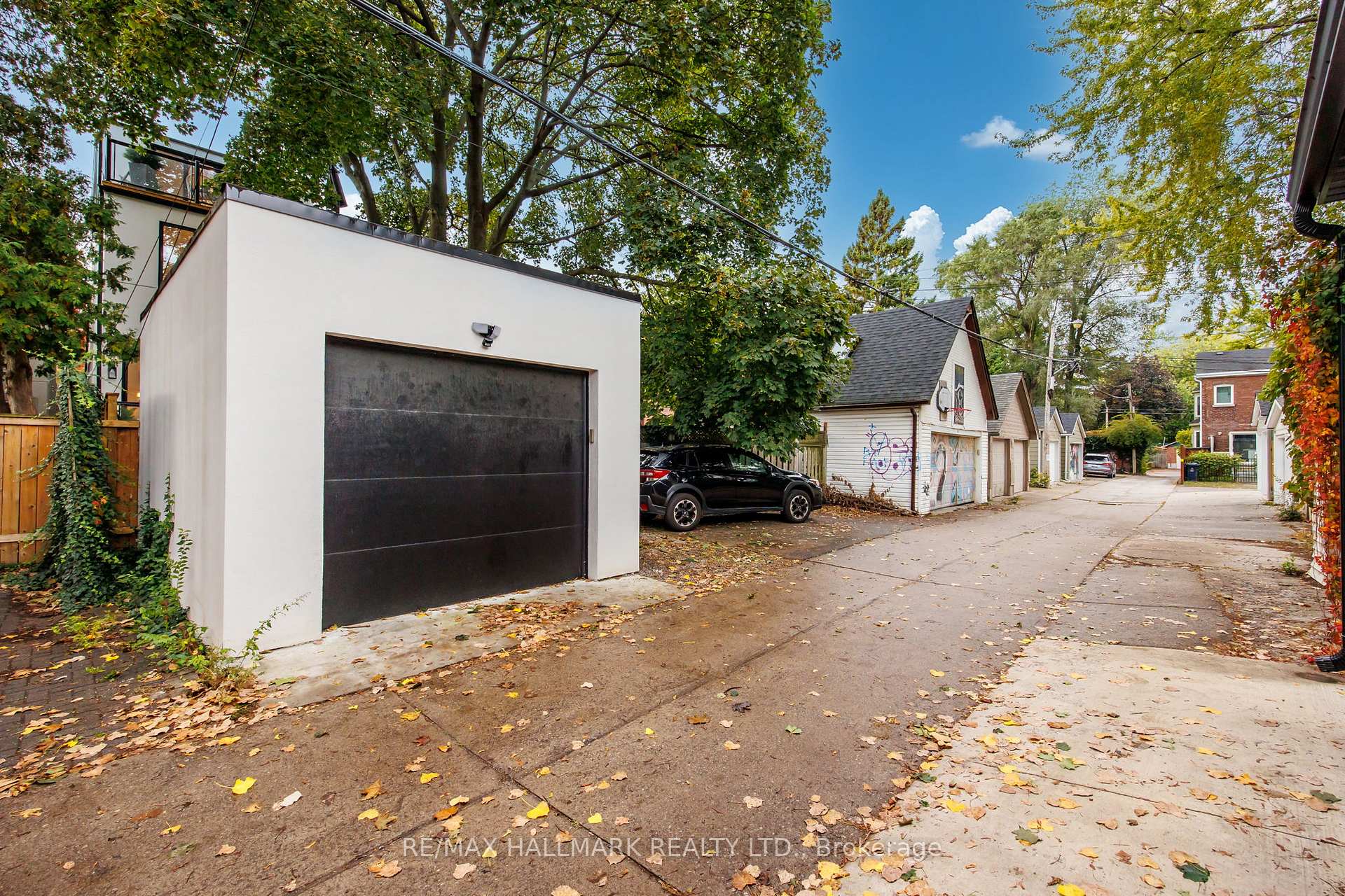 Photo 39 of 98 Hogarth Avenue, Toronto, North Riverdale — HOMEH