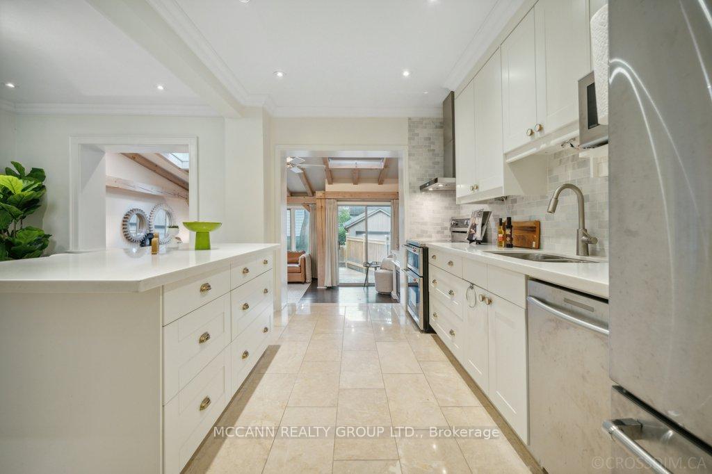 Photo 11 of 92 Brookdale Avenue, Toronto, Lawrence Park North — HOMEH
