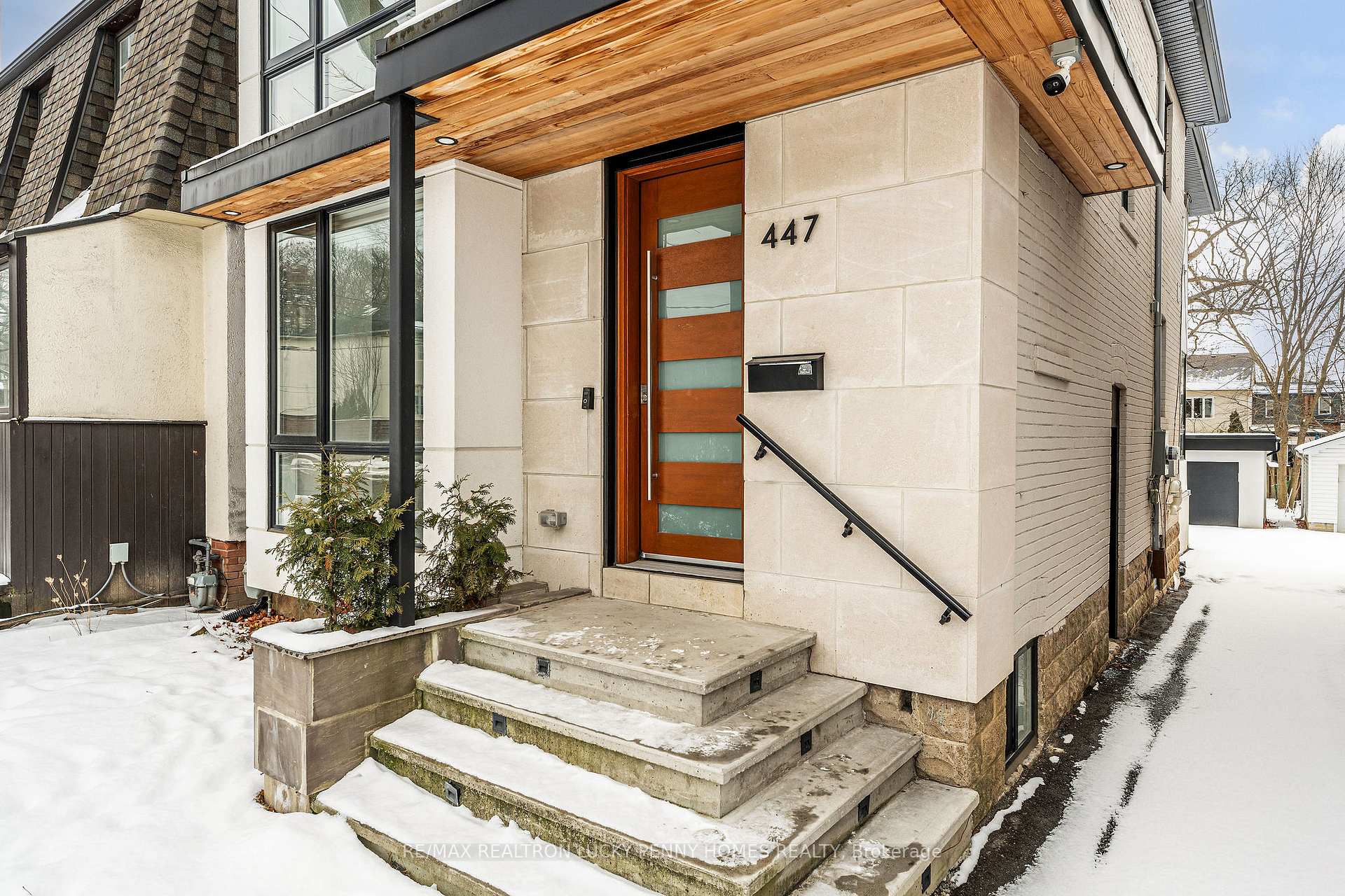Photo 2 of 447 Soudan Avenue, Toronto, Mount Pleasant East — HOMEH