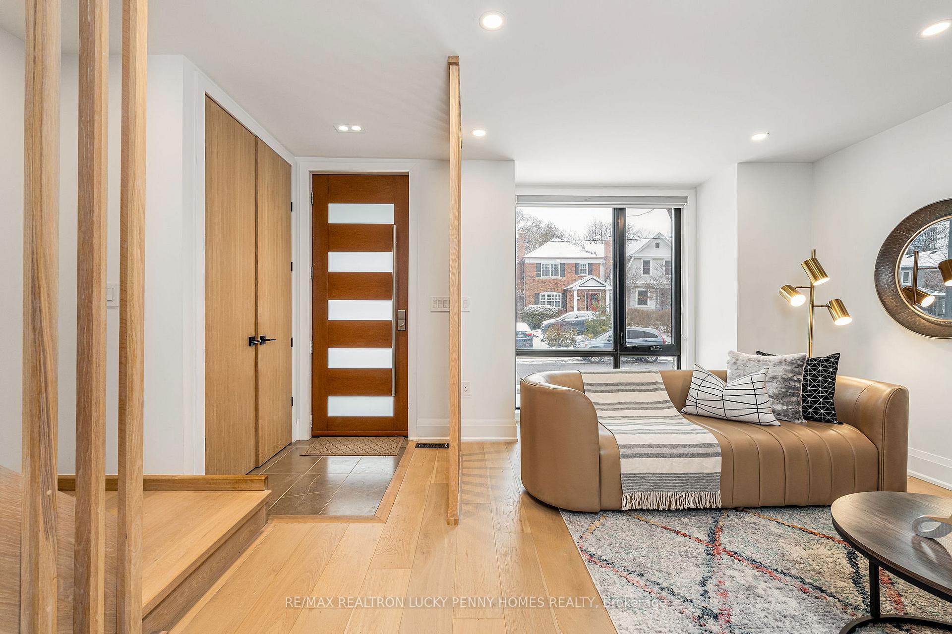 Photo 3 of 447 Soudan Avenue, Toronto, Mount Pleasant East — HOMEH