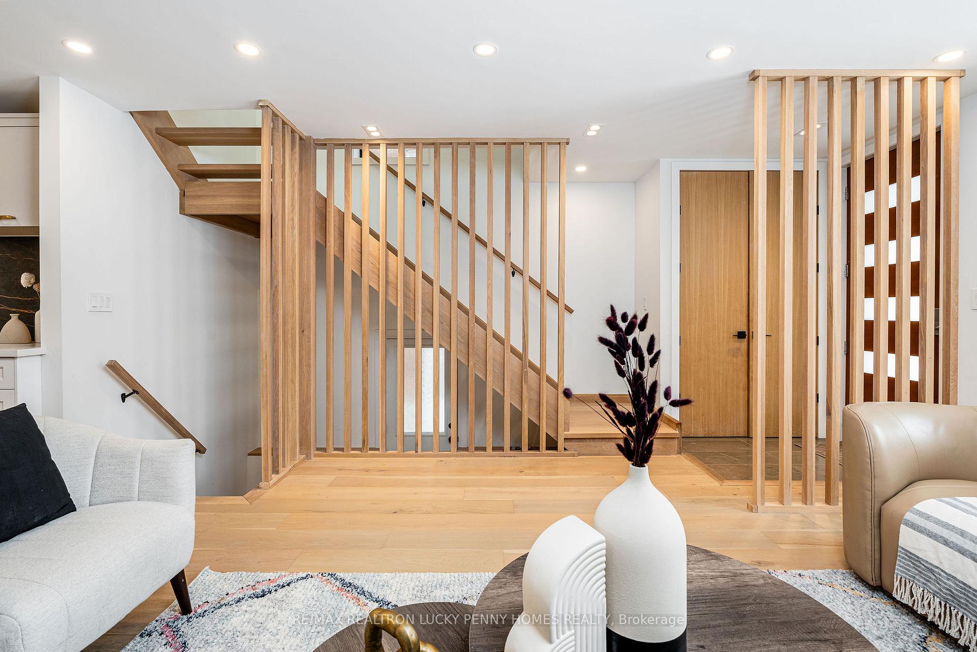 Photo 6 of 447 Soudan Avenue, Toronto, Mount Pleasant East — HOMEH