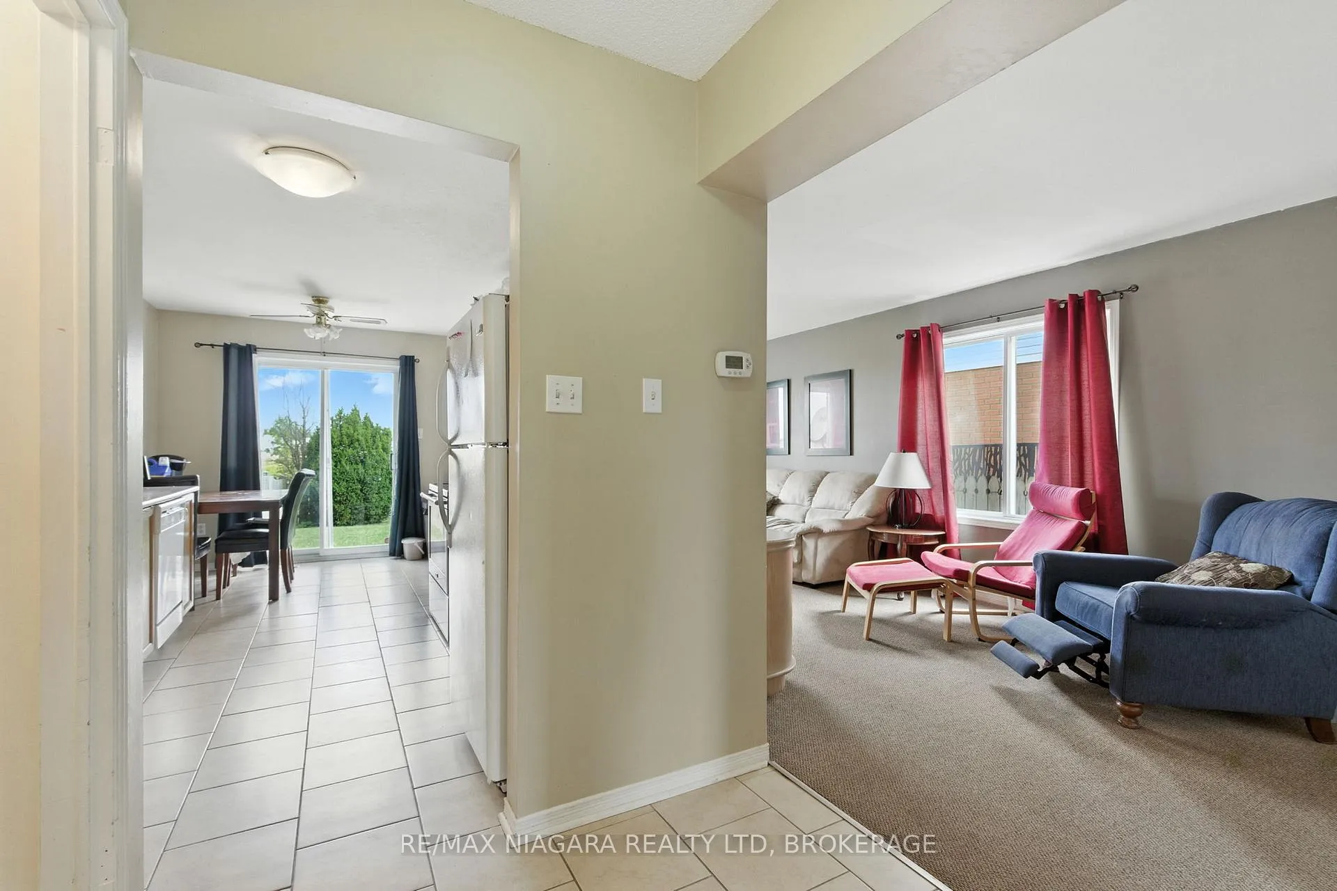 Photo 9 of 127 Devine Crescent, Thorold, Confederation Heights — HOMEH